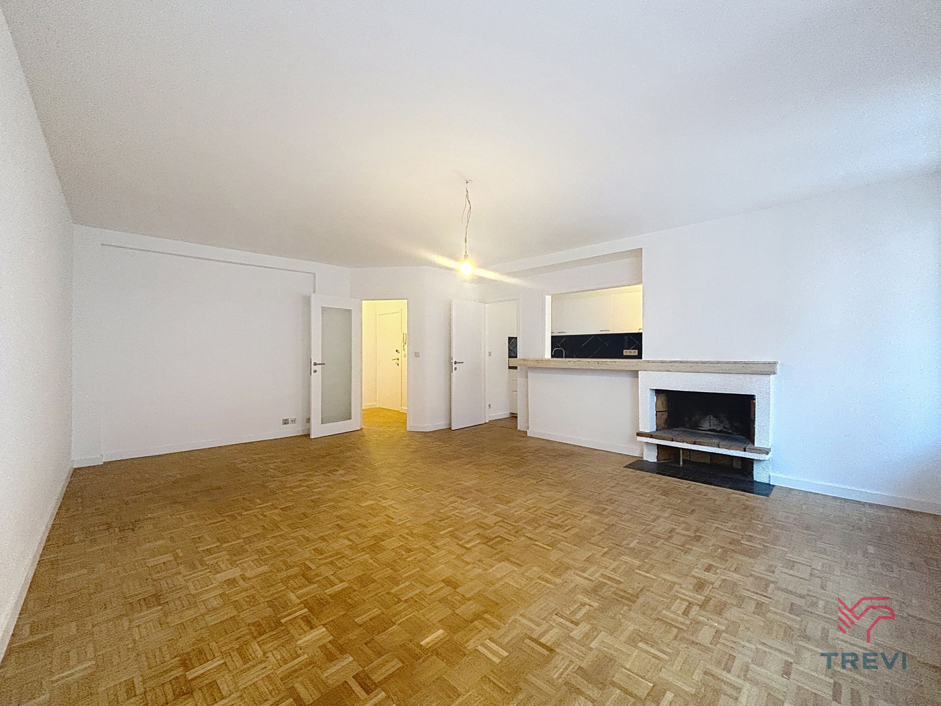 Onlangs gerenoveerd appartement met 1 slaapkamer foto 2