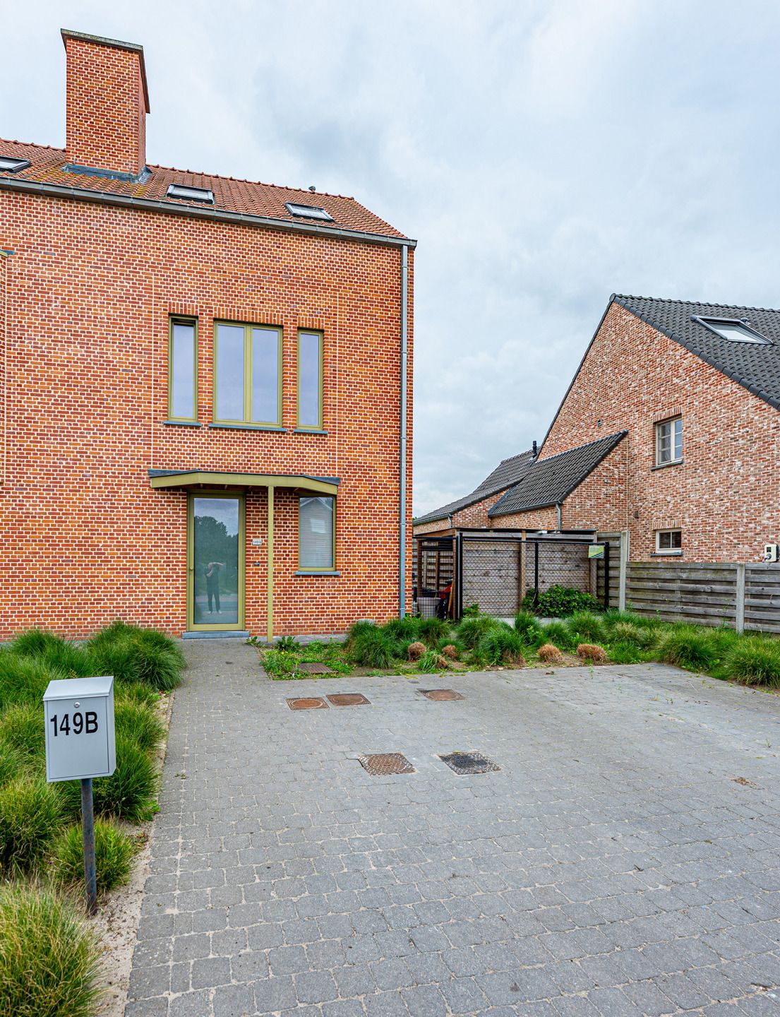 Recente woning in halfopen bebouwing foto 17