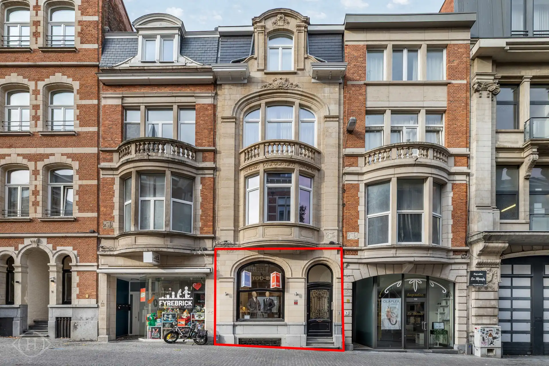 Afgewerkt handelspand van 73 m² op toplocatie foto 2