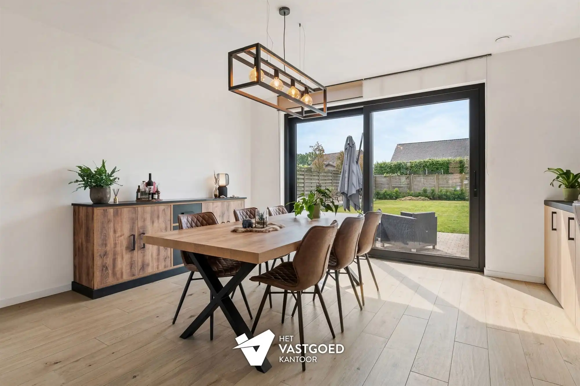 ZEER RUIME RECENTE WONING (266M²) MET LEUKE TUIN TE WIJCHMAAL foto 6
