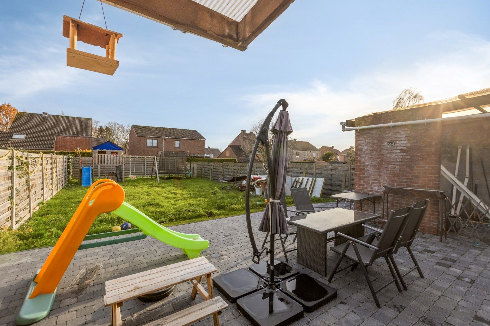 Gerenoveerde woning met 4 slaapkamers gelegen kortbij het centrum foto 27