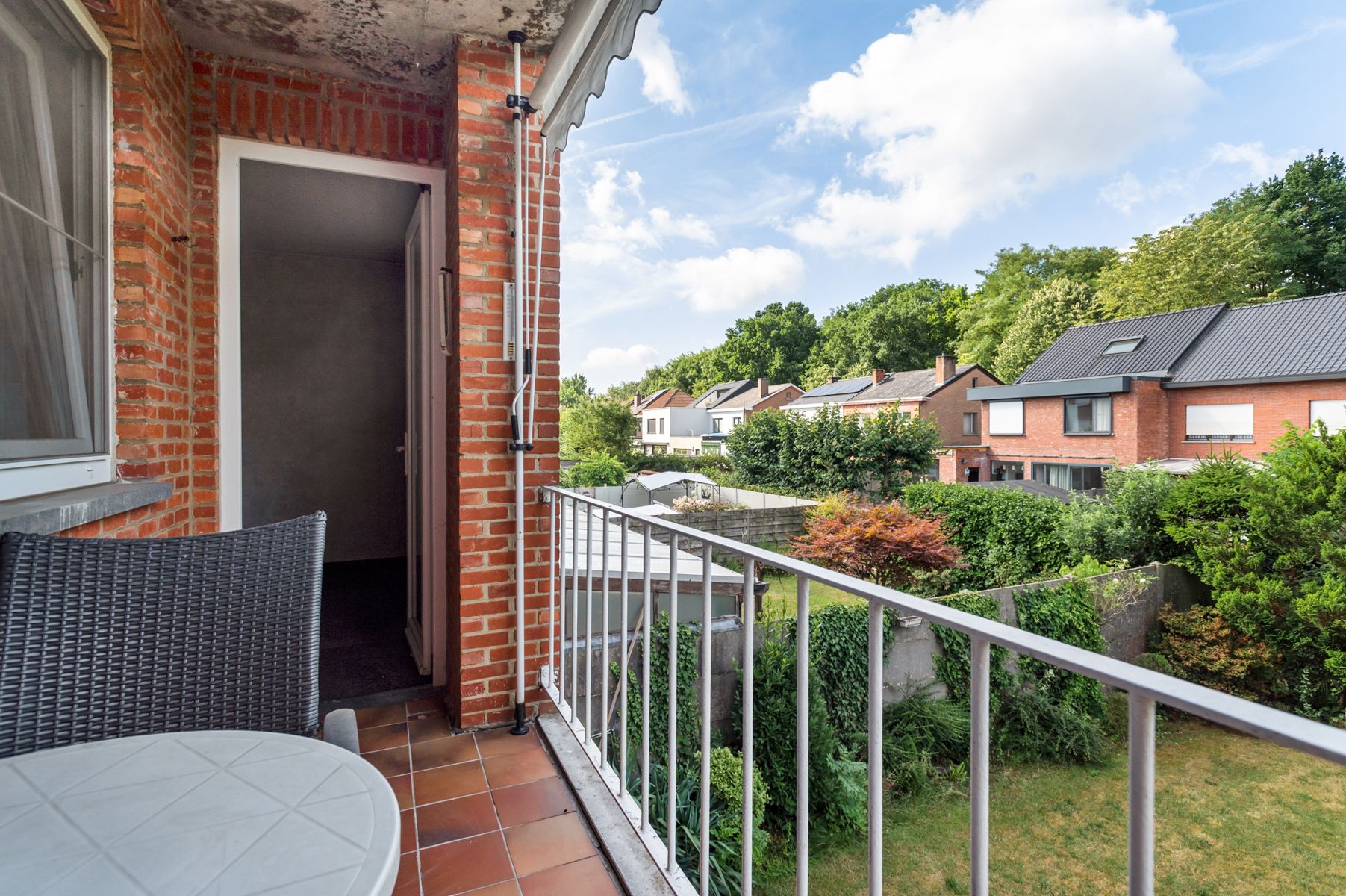 Unieke kans: appartement met tuin, garagebox en berging foto 12