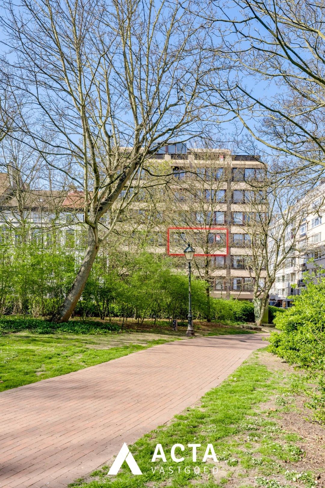 Ruim leefappartement aan het Leopoldpark in Oostende foto 18