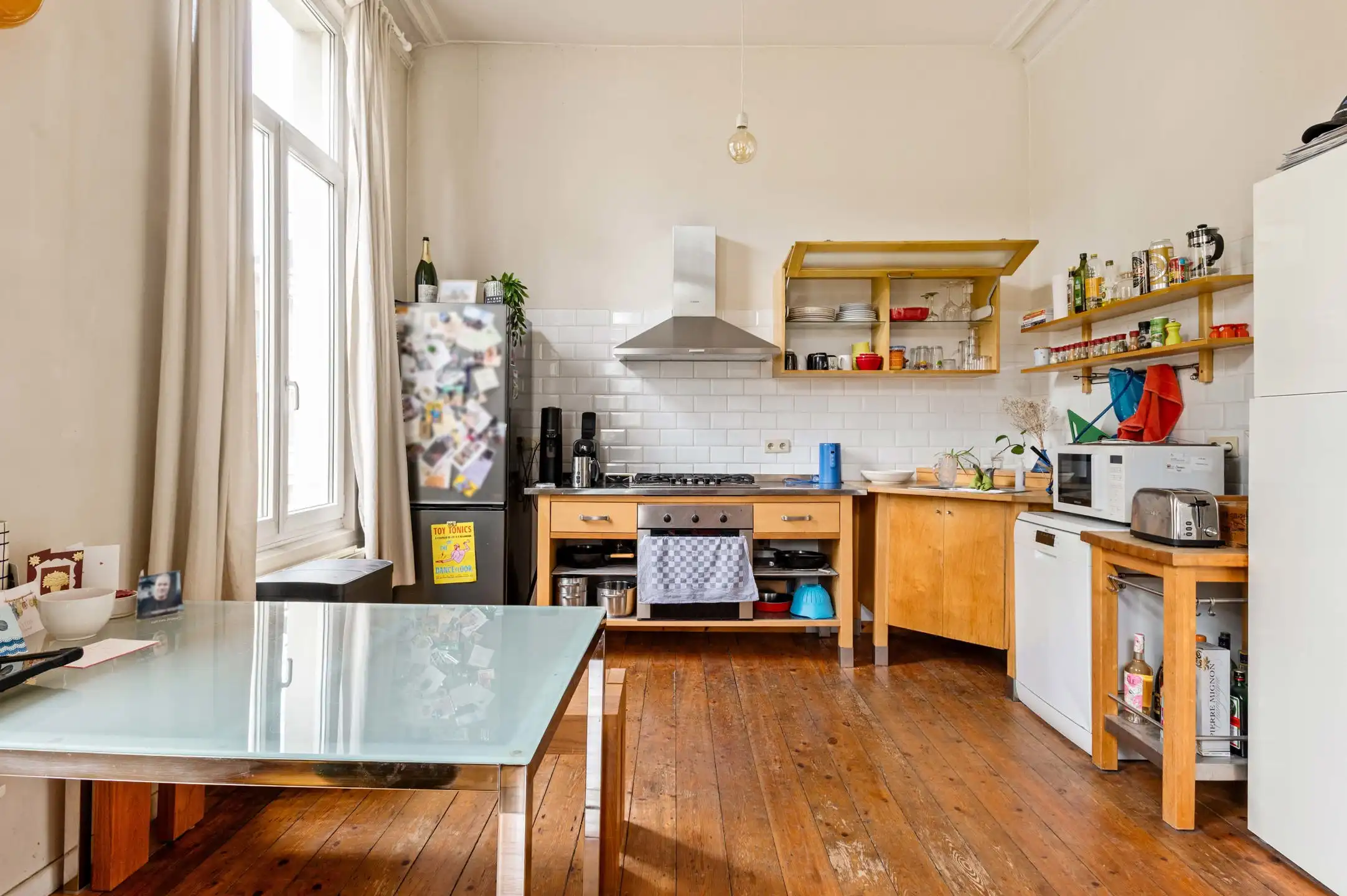 Charmant gerenoveerd appartement in stijlvolle herenwoning foto 6