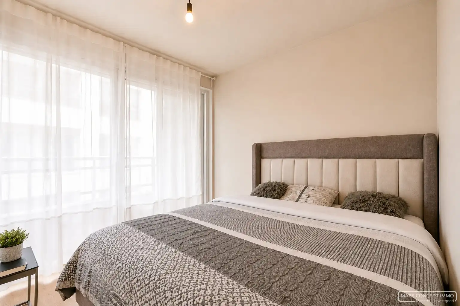Instapklaar 2-slaapkamerappartement met terrassen in hartje Waregem foto 7