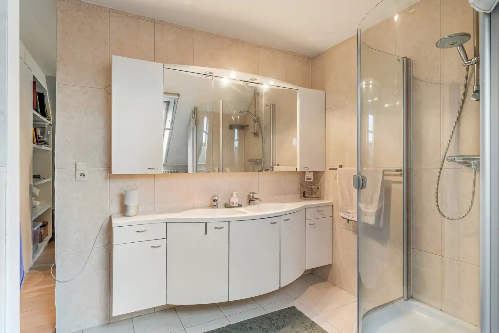 Ruim duplex-appartement met 3 slaapkamers, terras en zonnepanelen in Aarschot foto 19