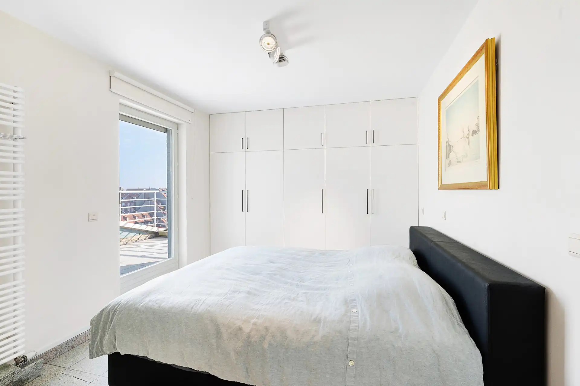 Lichtrijk hoekappartement met groot zuid gericht terras en adembenemend zeezicht foto 18