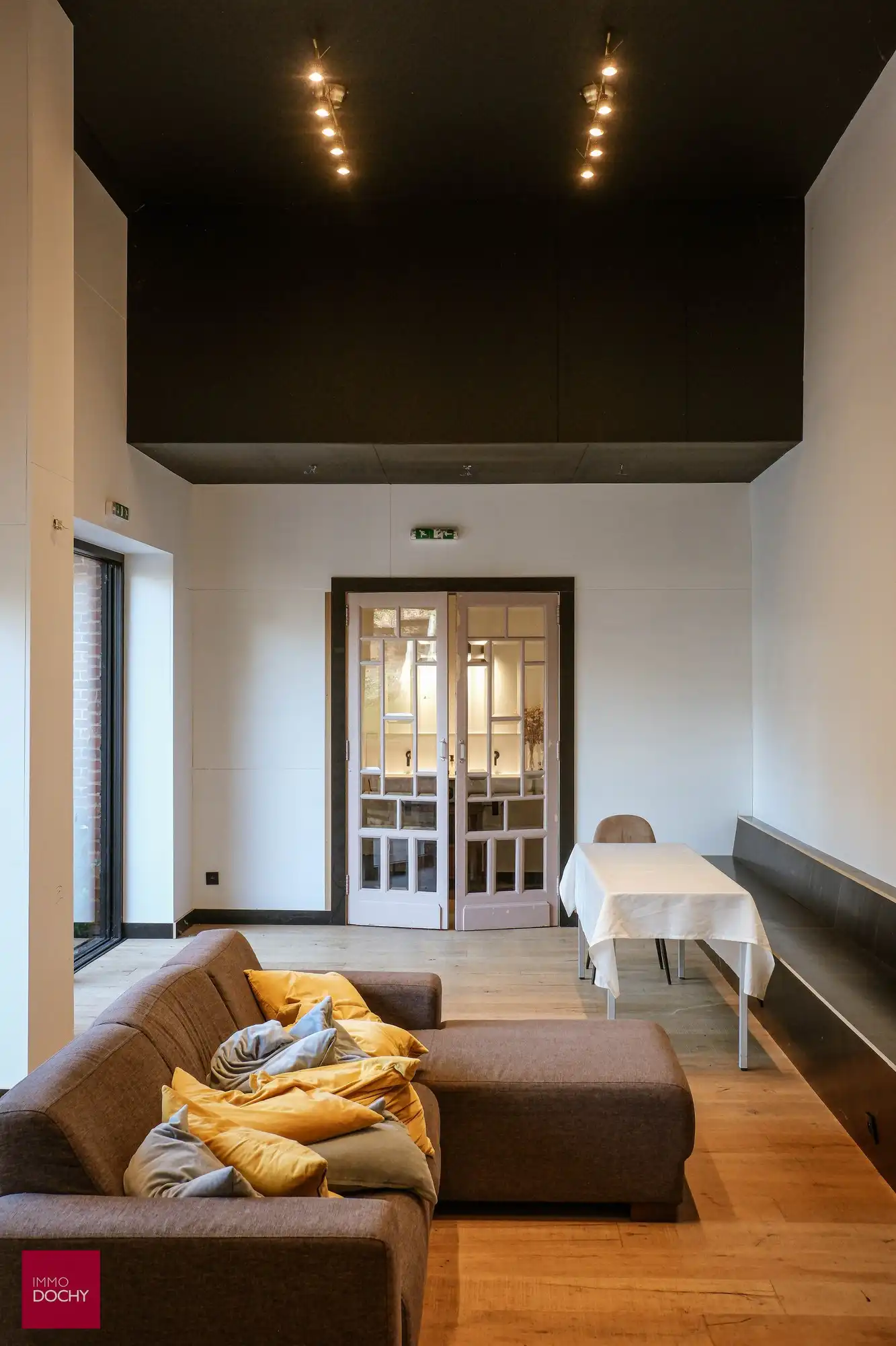 Ruime gerenoveerde stadswoning met karakter foto 18