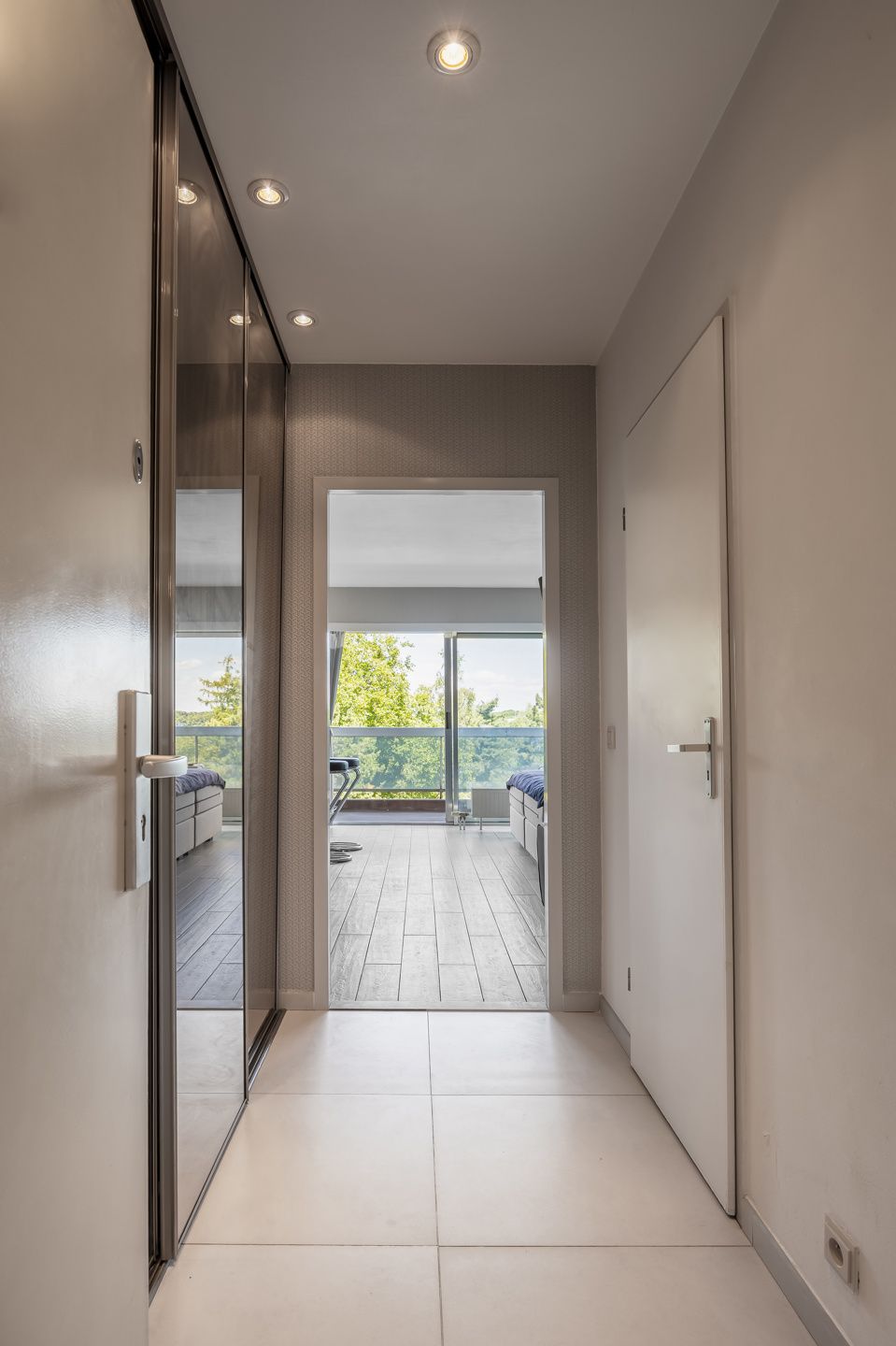 Luxe bemeubelde Studio met Terras & Groenzicht nabij Leiebos foto 15