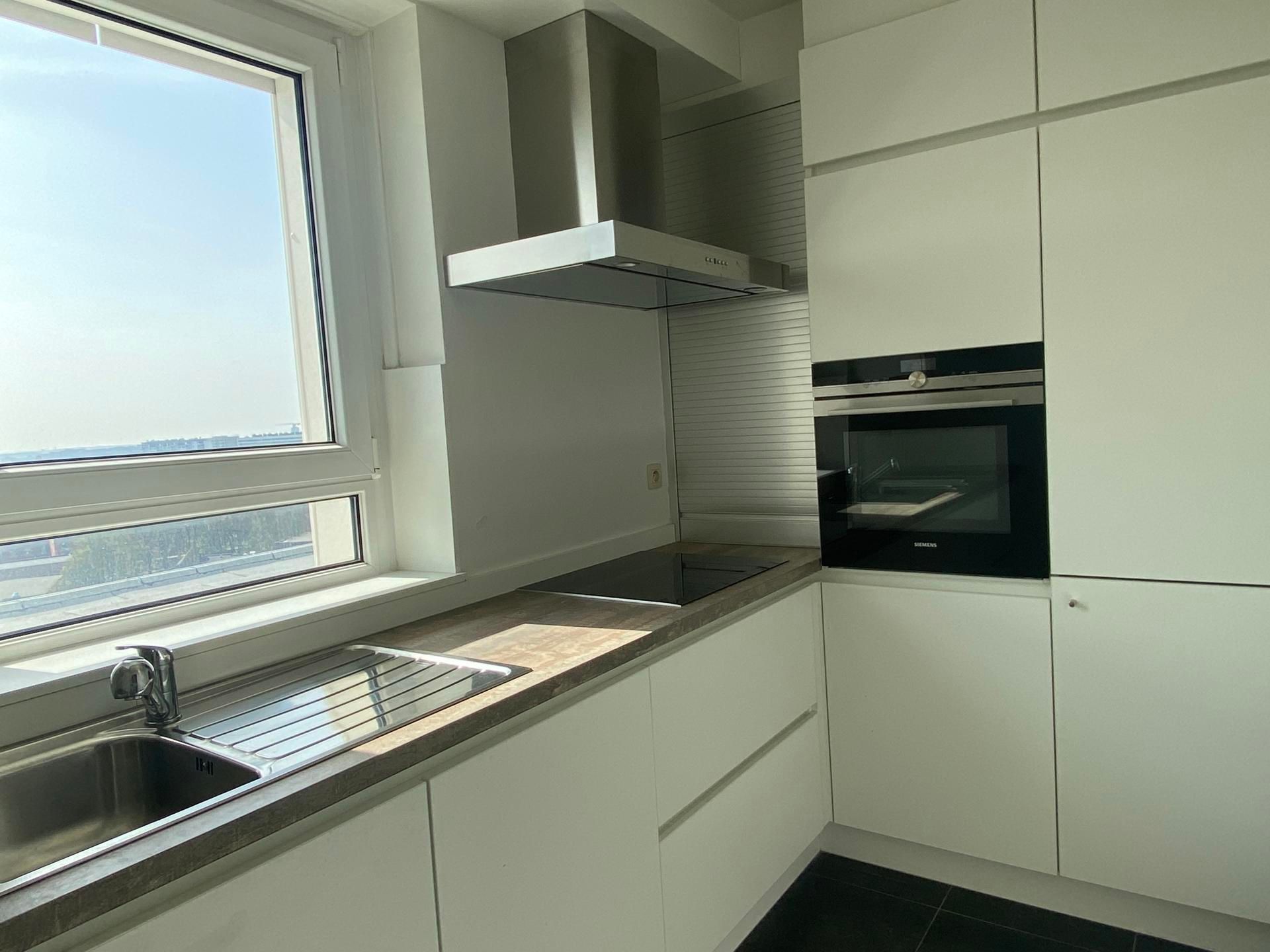 Zeer gezellig gemeubeld dakappartement met riant zonneterras foto 4