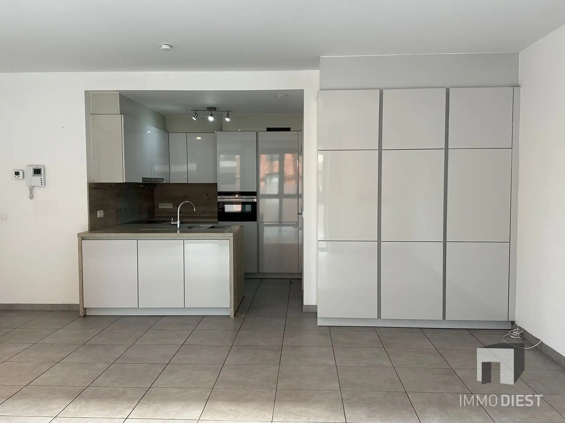 Appartement met 1 slaapkamer, parking en kelder foto 17
