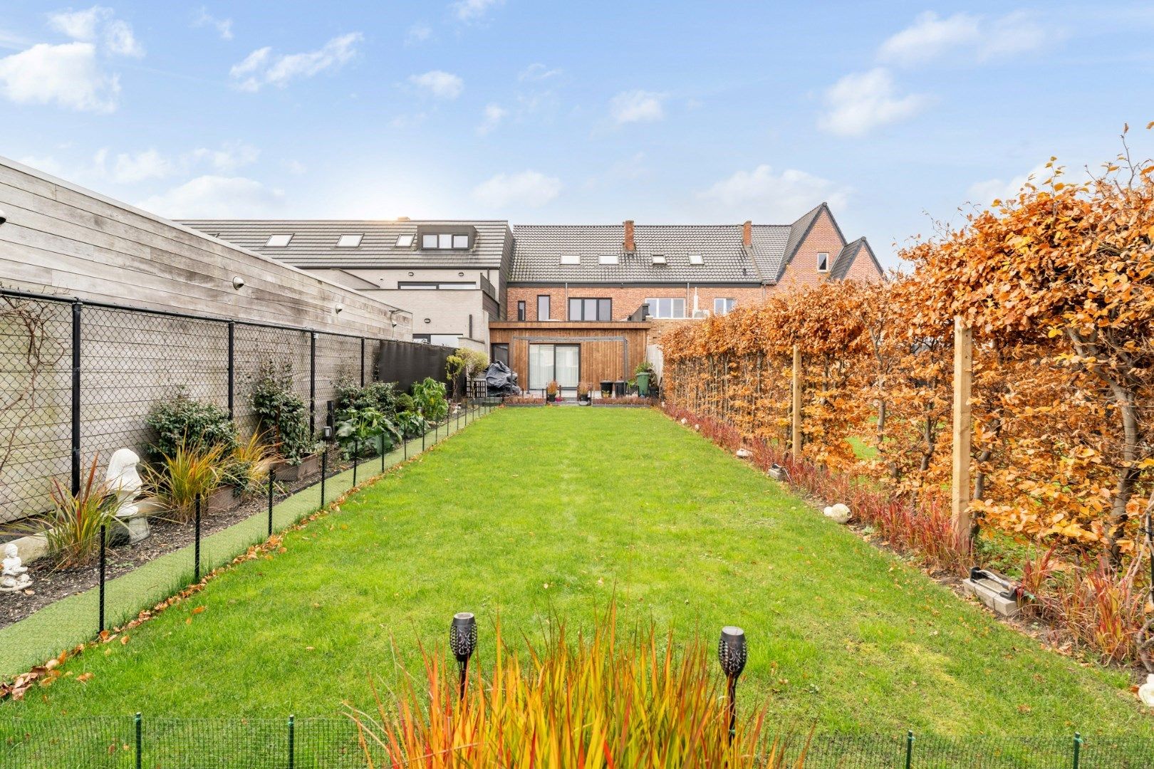 Gerenoveerde rijwoning met vier slaapkamers en tuintje vlakbij het centrum van Beverst foto 30