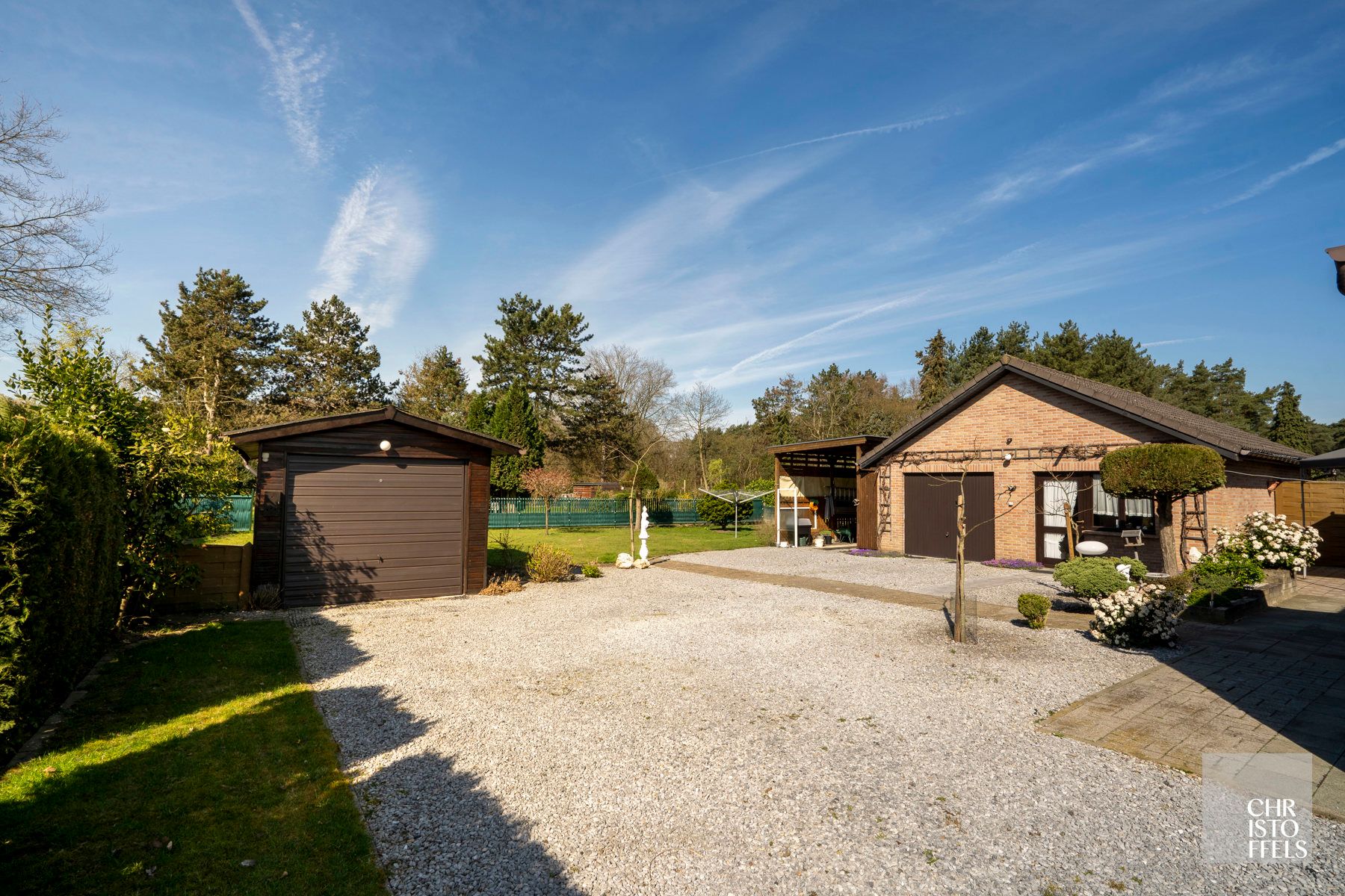 Te renoveren woning op een ruim perceel (1875m²) in Lanaken! foto 12