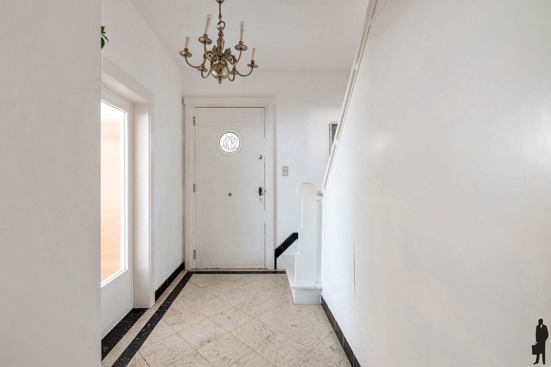 Karakteristieke woning met 5 slpk. en westtuin op 799m² foto 4