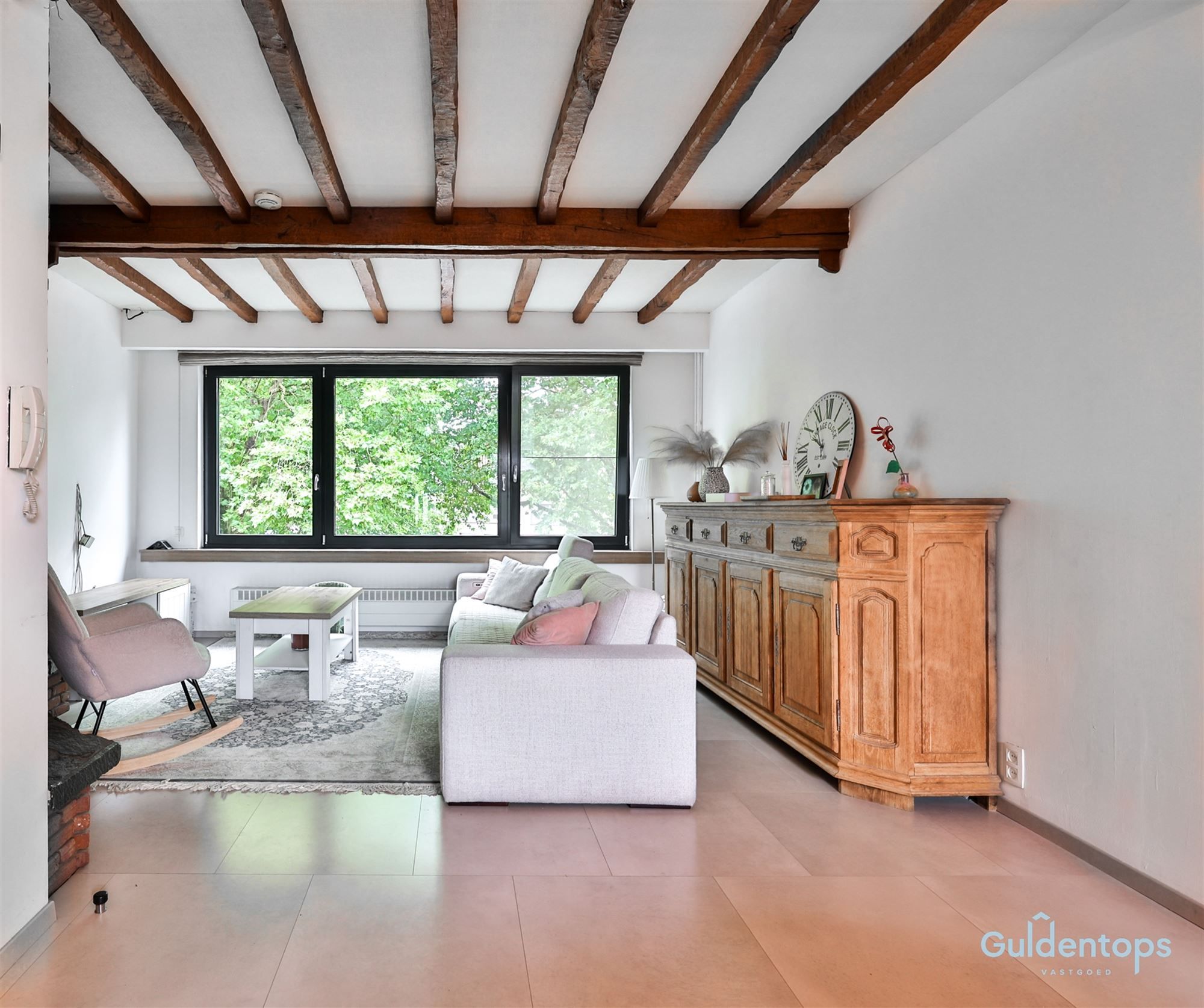 Instapklare woning op mooie en rustige locatie foto 2