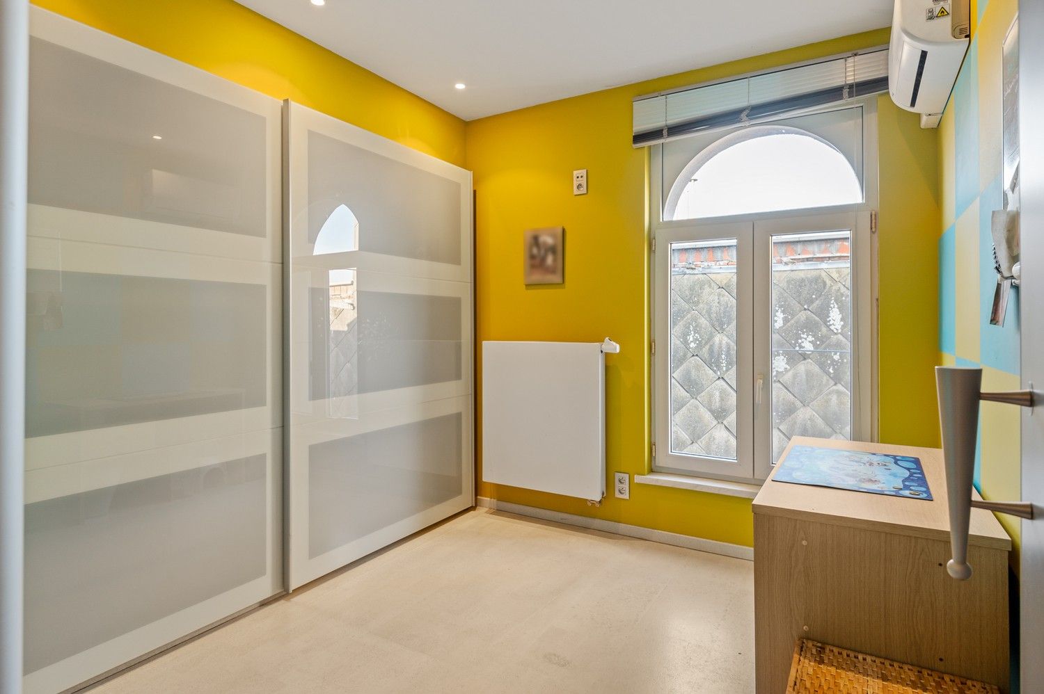 Ruime halfopen woning met 4 à 6 SLPKS, apart kantoor en een groot magazijn in Mortsel! foto 29