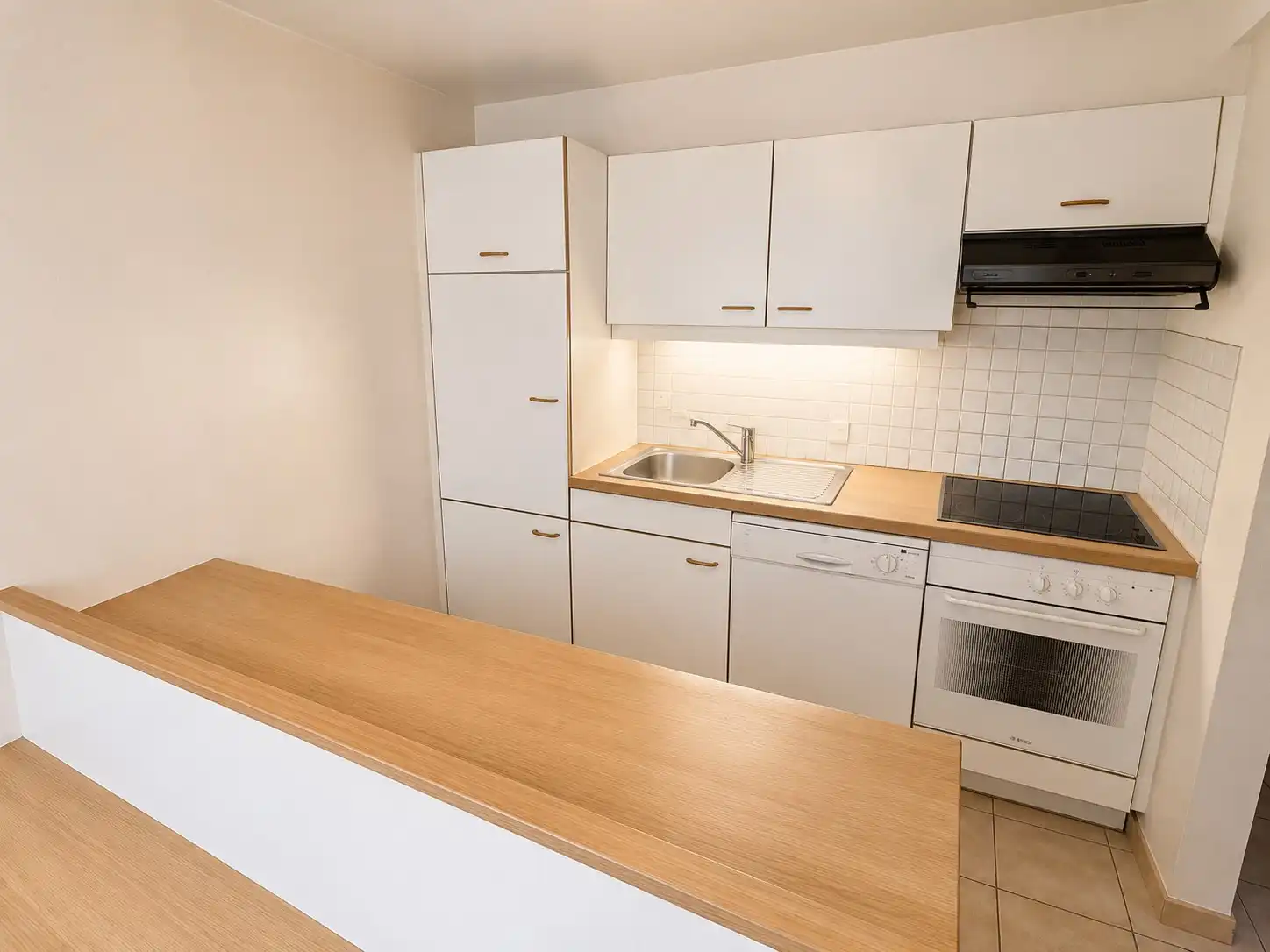 Aangenaam duplex-appartement in Bredene – licht op te frissen naar eigen smaak. foto 5