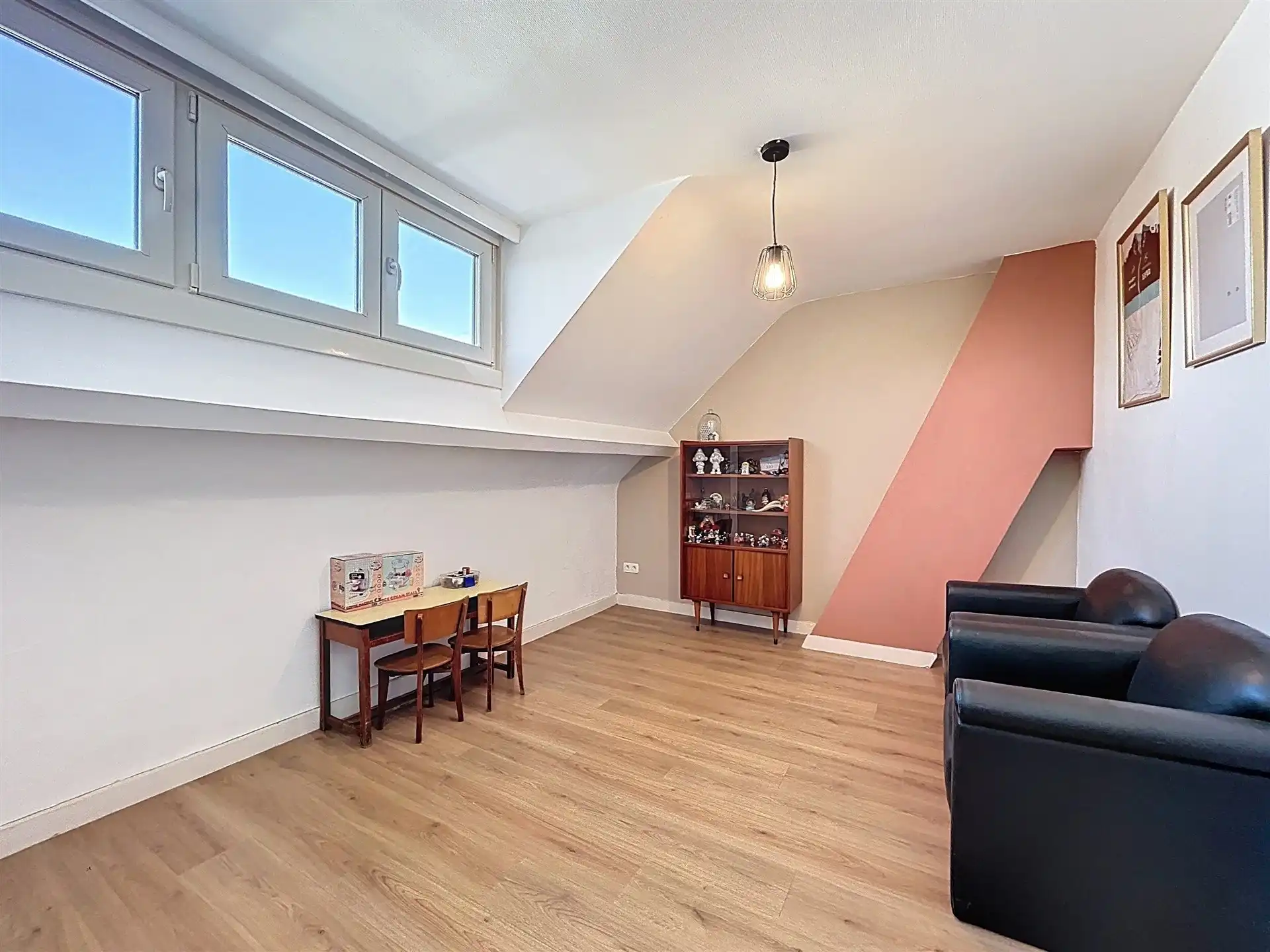 instapklare gezinswoning met 5 slaapkamers en half open karakter op perceel van 240m² foto 17