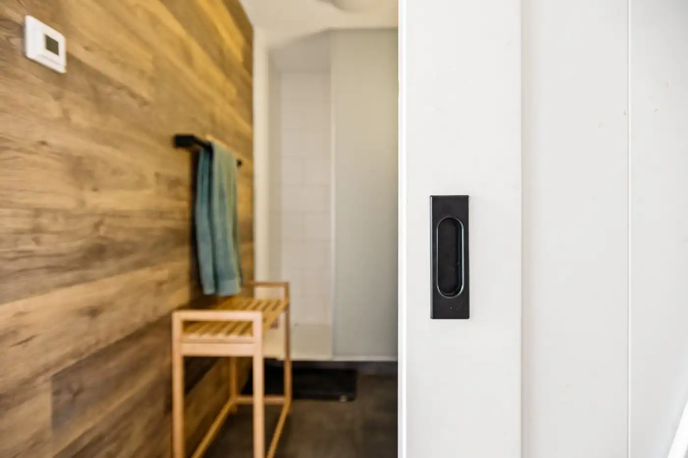 Instapklaar app. op 1ste verd. met 2 slpk. en autostaanplaats foto 15