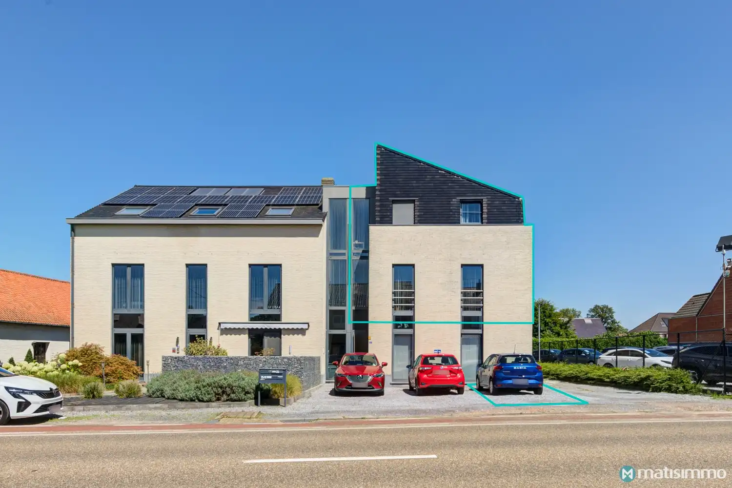 DUPLEXAPPARTEMENT MET 2 SLAAPKAMERS EN PARKEERPLAATS TE BEVERST foto {{pictureIndex}}