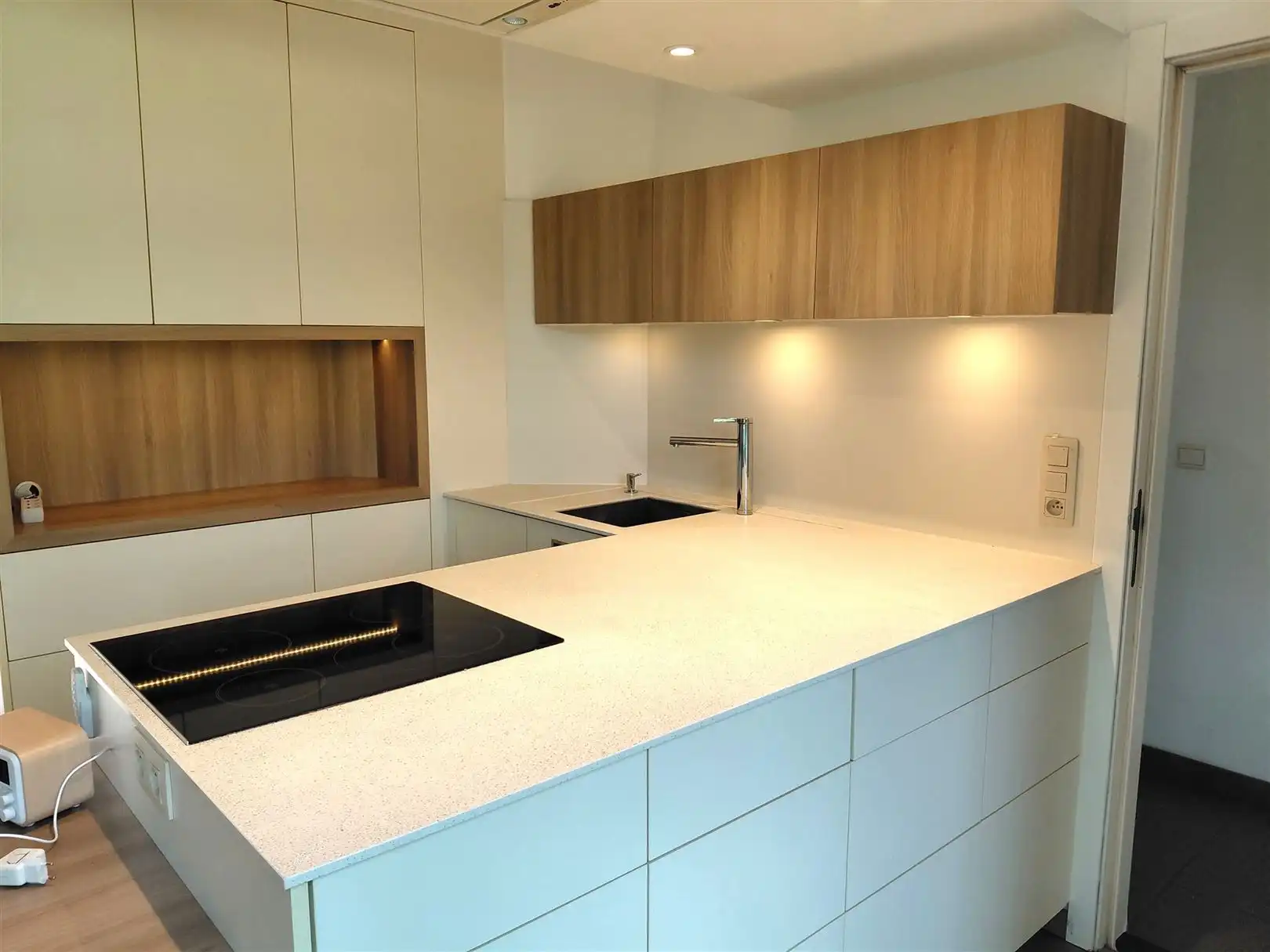 TE HUUR: Unieke woning met 3 slaapkamers en prachtige tuin te Houthalen! foto 11