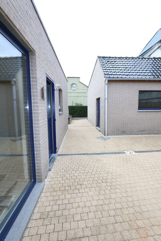 MOOIE VEELZIJDIGE & RUIME HALF-OPEN WONING in het centrum van Ruddervoorde met GARAGE foto 14