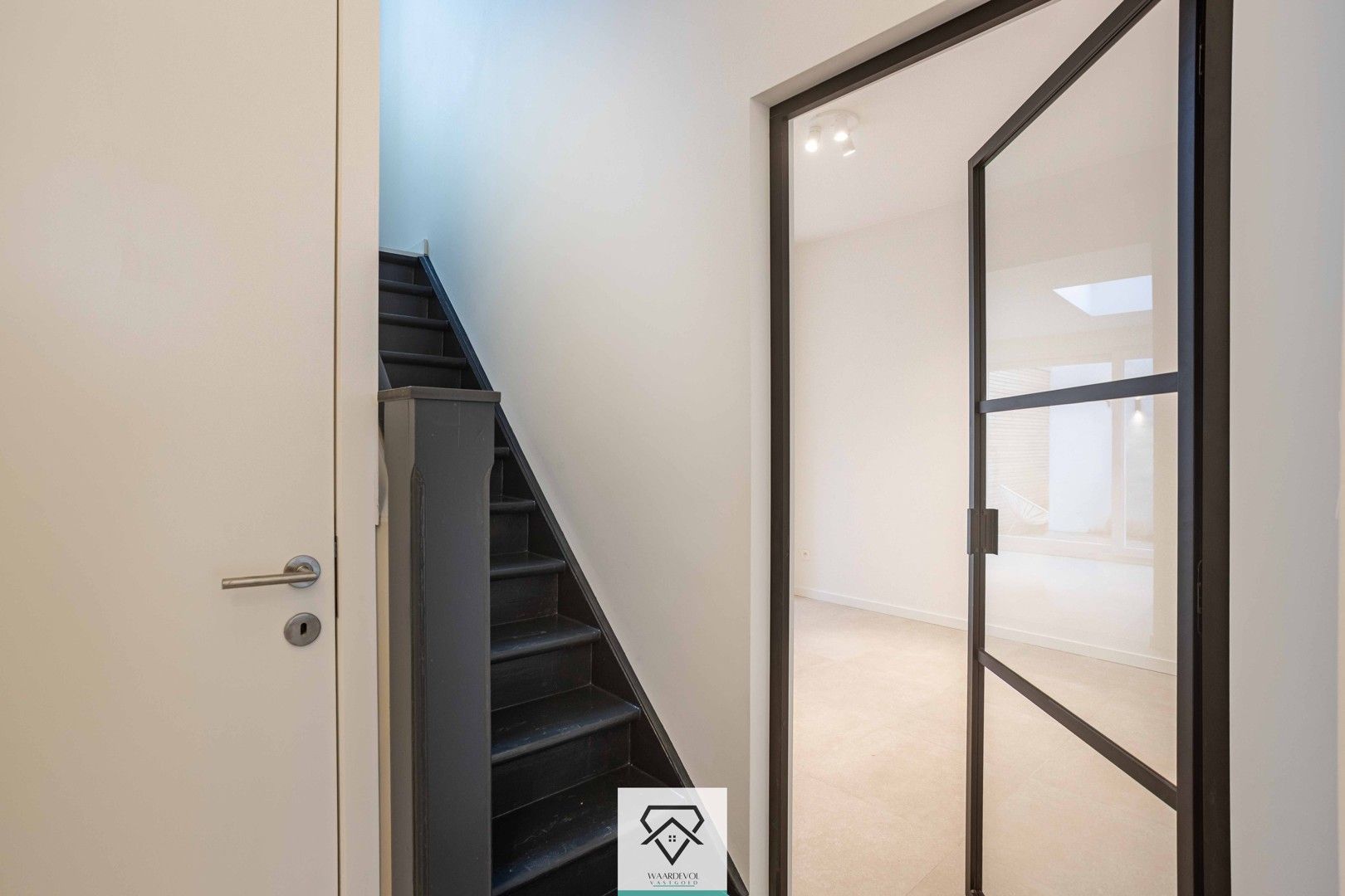 Comfortabel en duurzaam wonen op een gegeerde locatie met drie slaapkamers foto 12