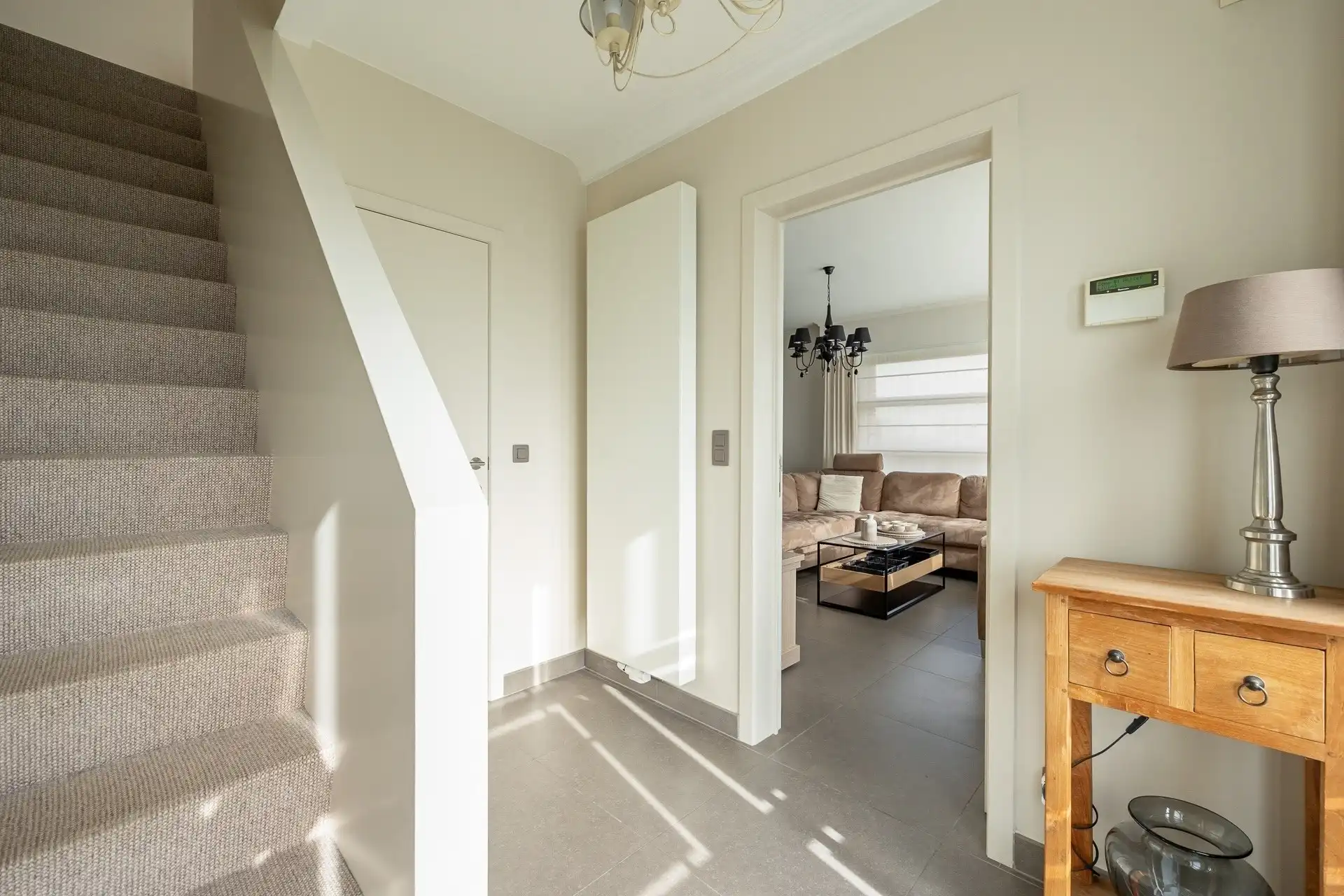 Ruime woning met bijbouw en weide op perceel van 6790 m²  foto 8