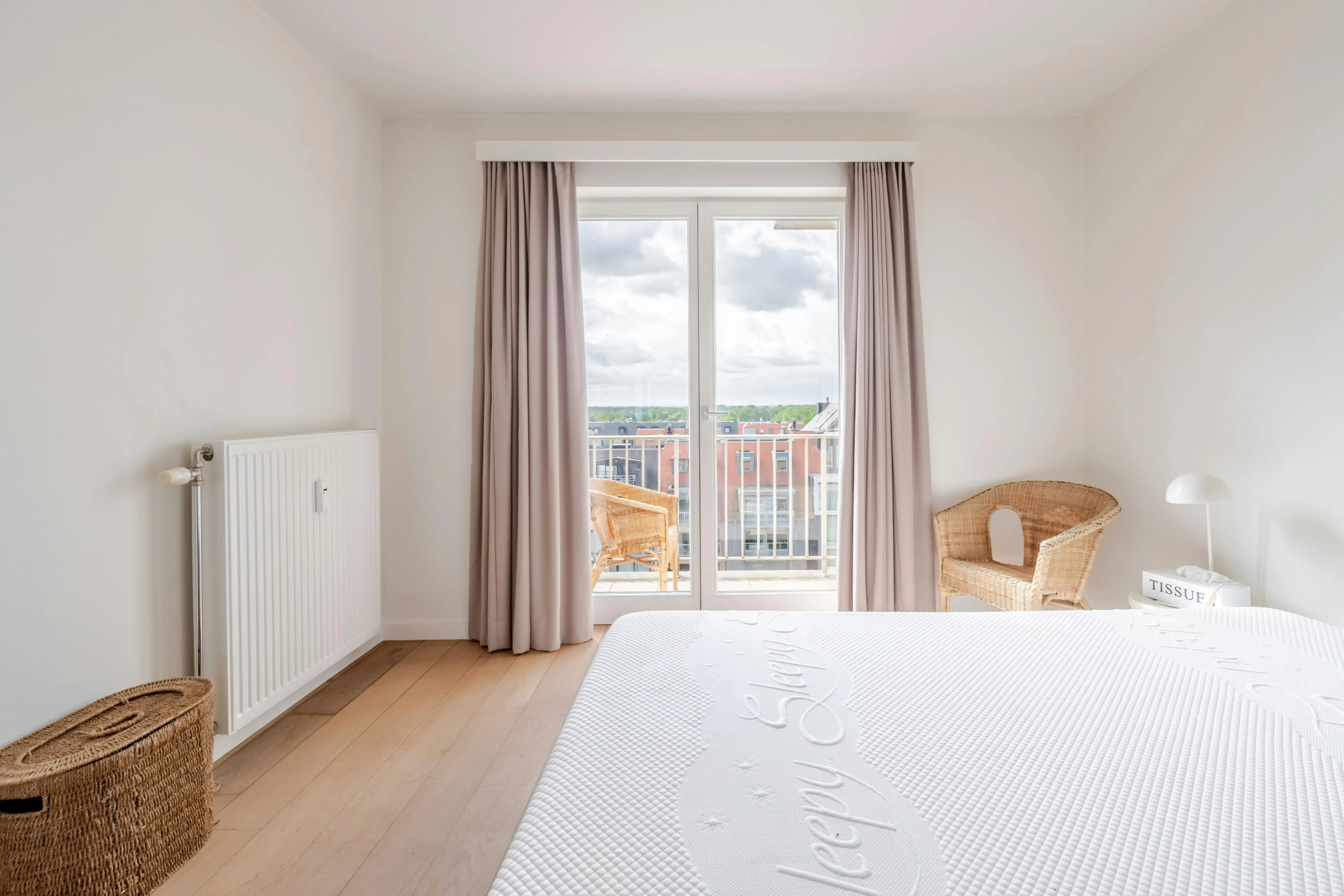 Prachtig gerenoveerd appartement met frontaal zeezicht foto 13