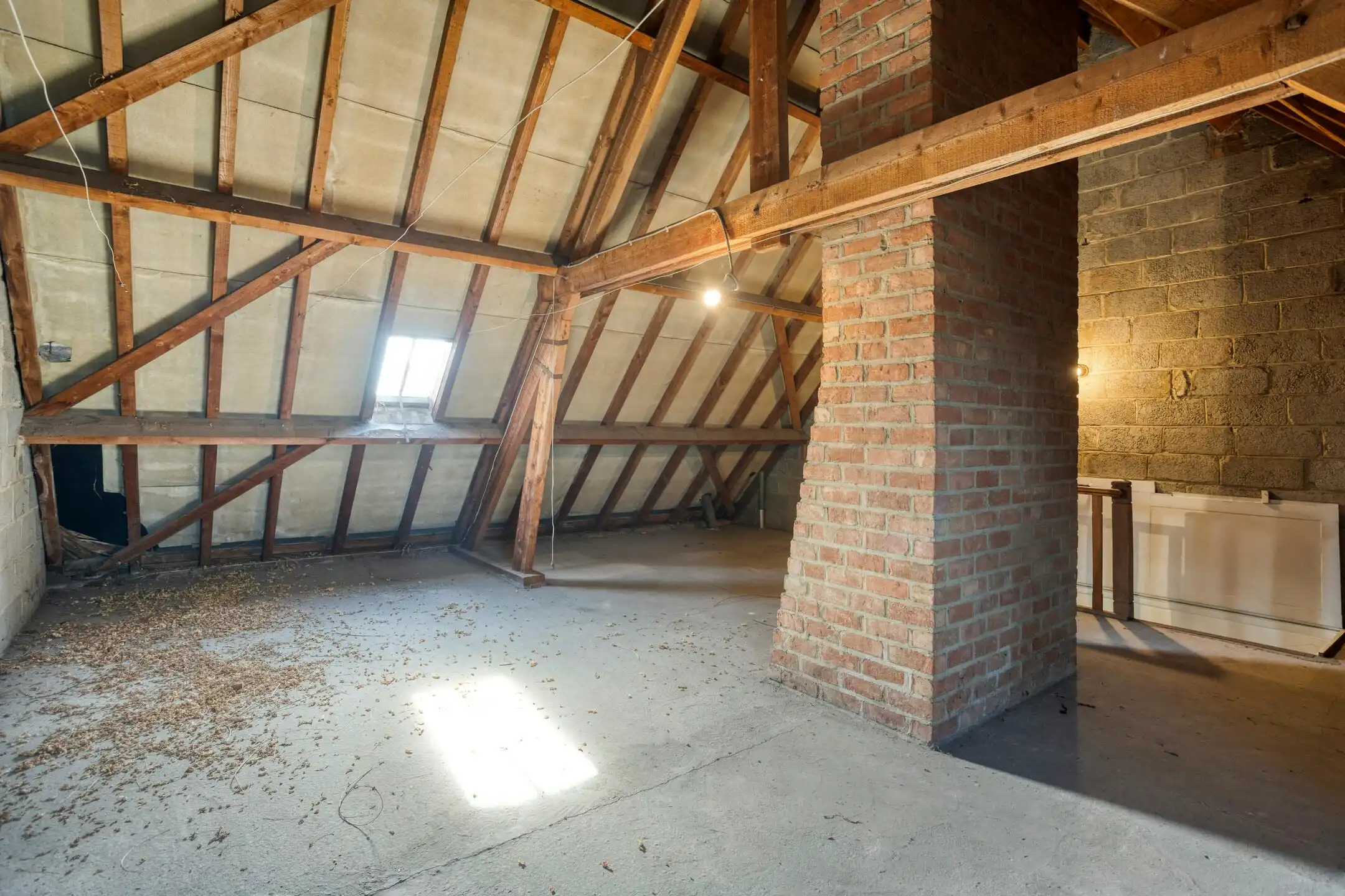 Te renoveren huis met tuin, uitweg en garage in Rumbeke foto 17