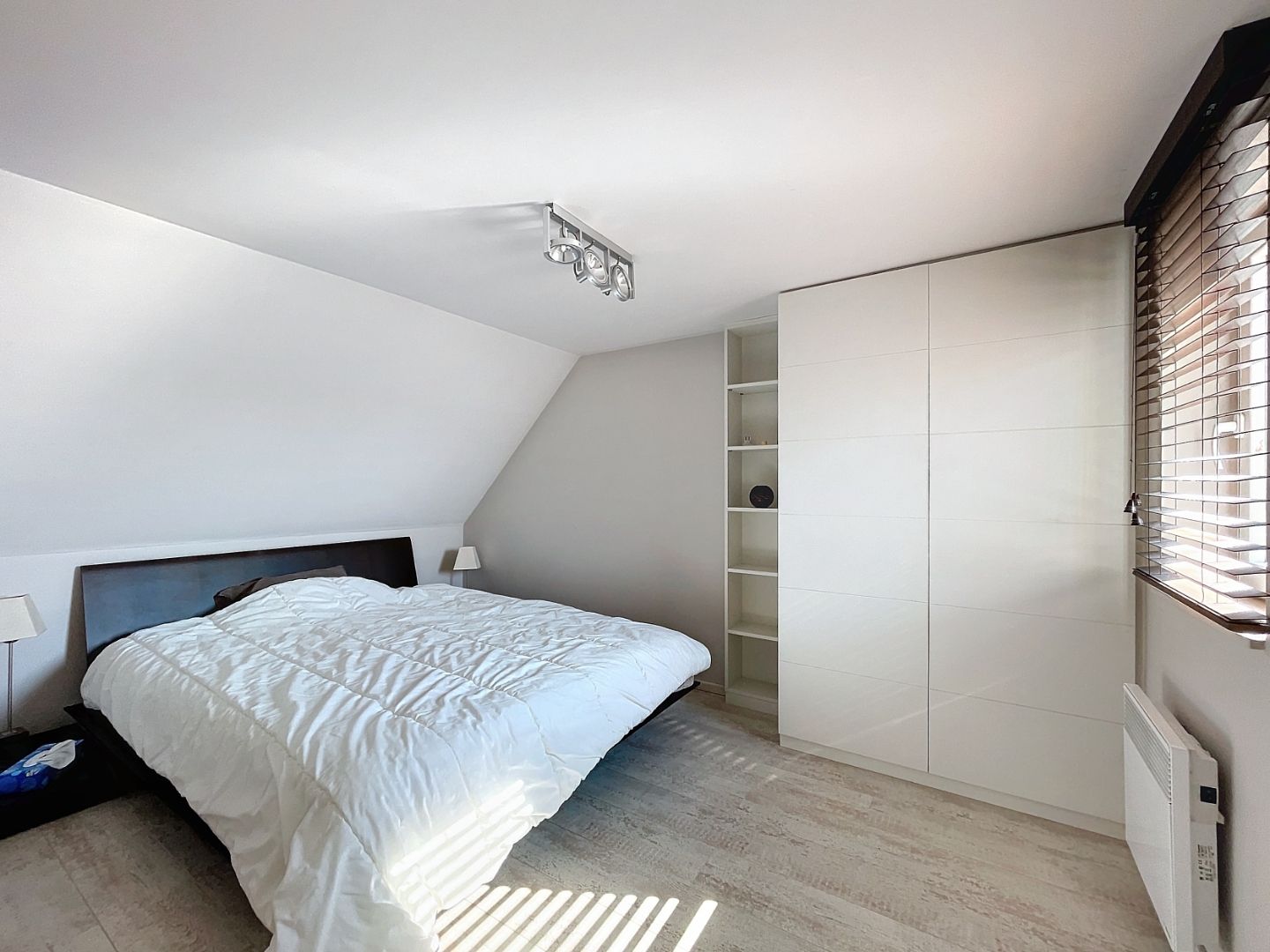 Instapklaar appartement i/h centrum van Sint-Idesbald. foto 8