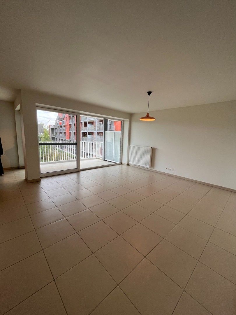 Zeer aangenaam 2-slaapkamerappartement met ruim terras en open zicht te Dok Noord foto 3