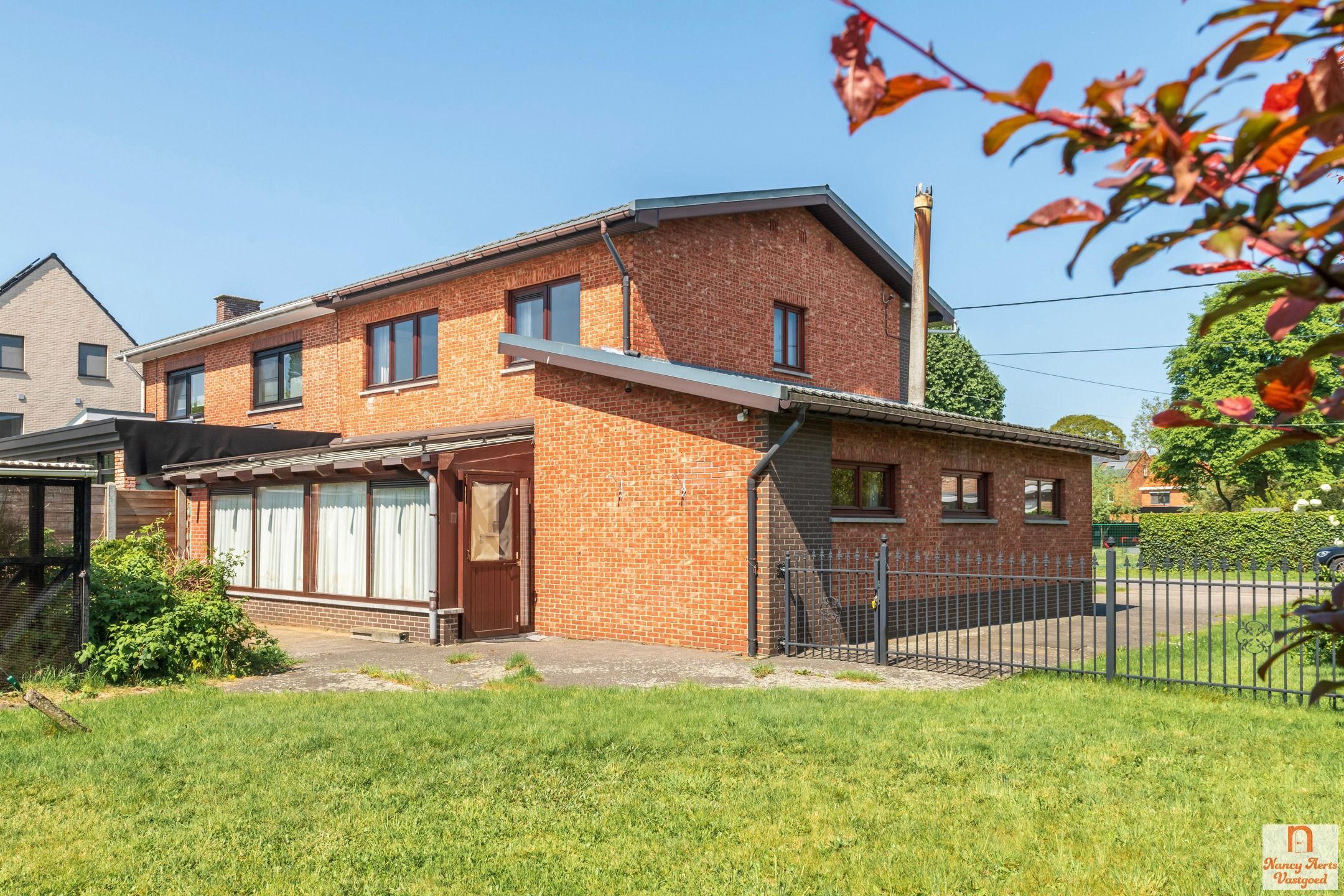Charmante woning met grote tuin en renovatiemogelijkheden foto 37