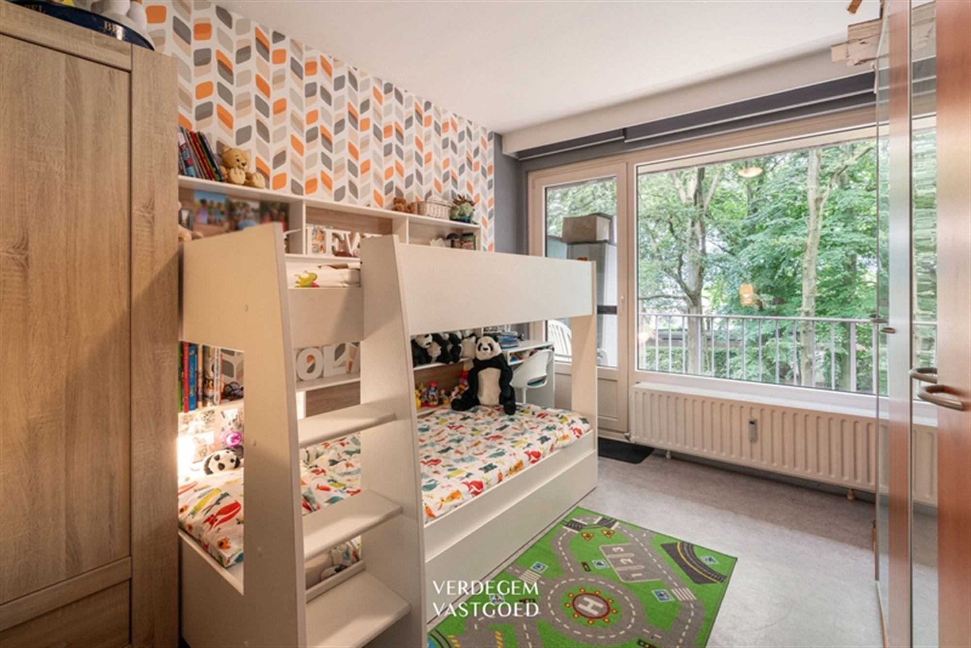 Rustig en groen gelegen appartement met 2 slaapkamers en garage foto 7