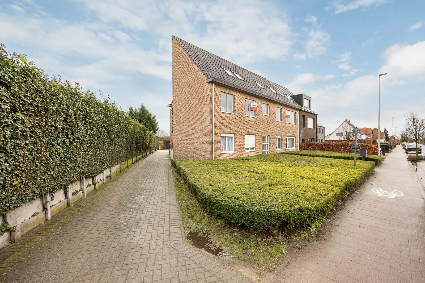 Opbrengsteigendom met 4 appartementen te koop foto 4