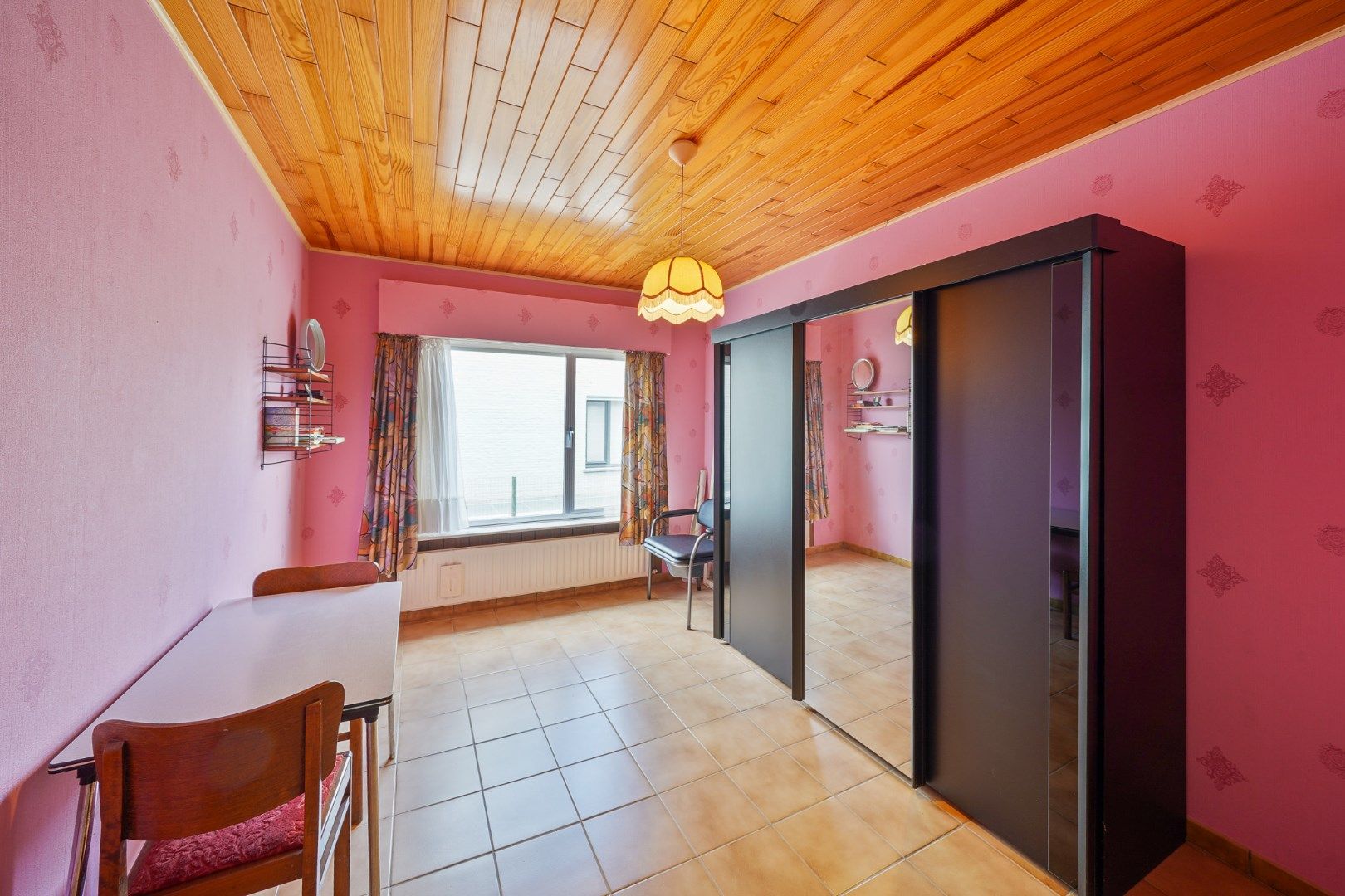 Ruime vrijstaande woning op een groot zonnig perceel!  foto 6