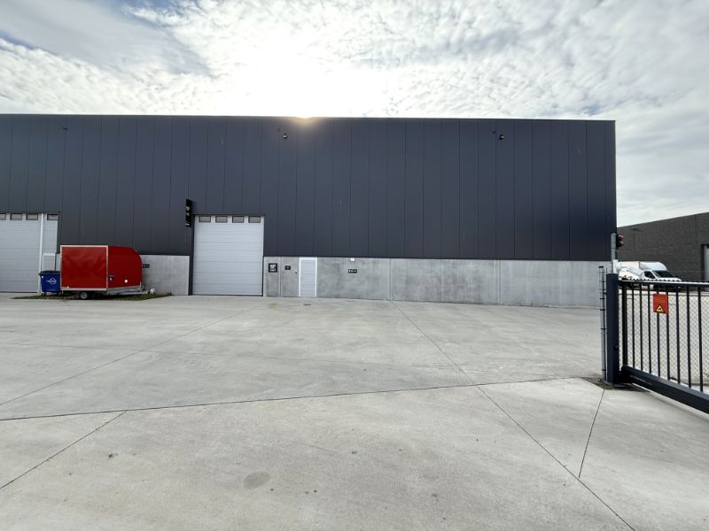 Nieuwbouw casco KMO-unit van 260 m² + 2 staanplaatsen foto 14