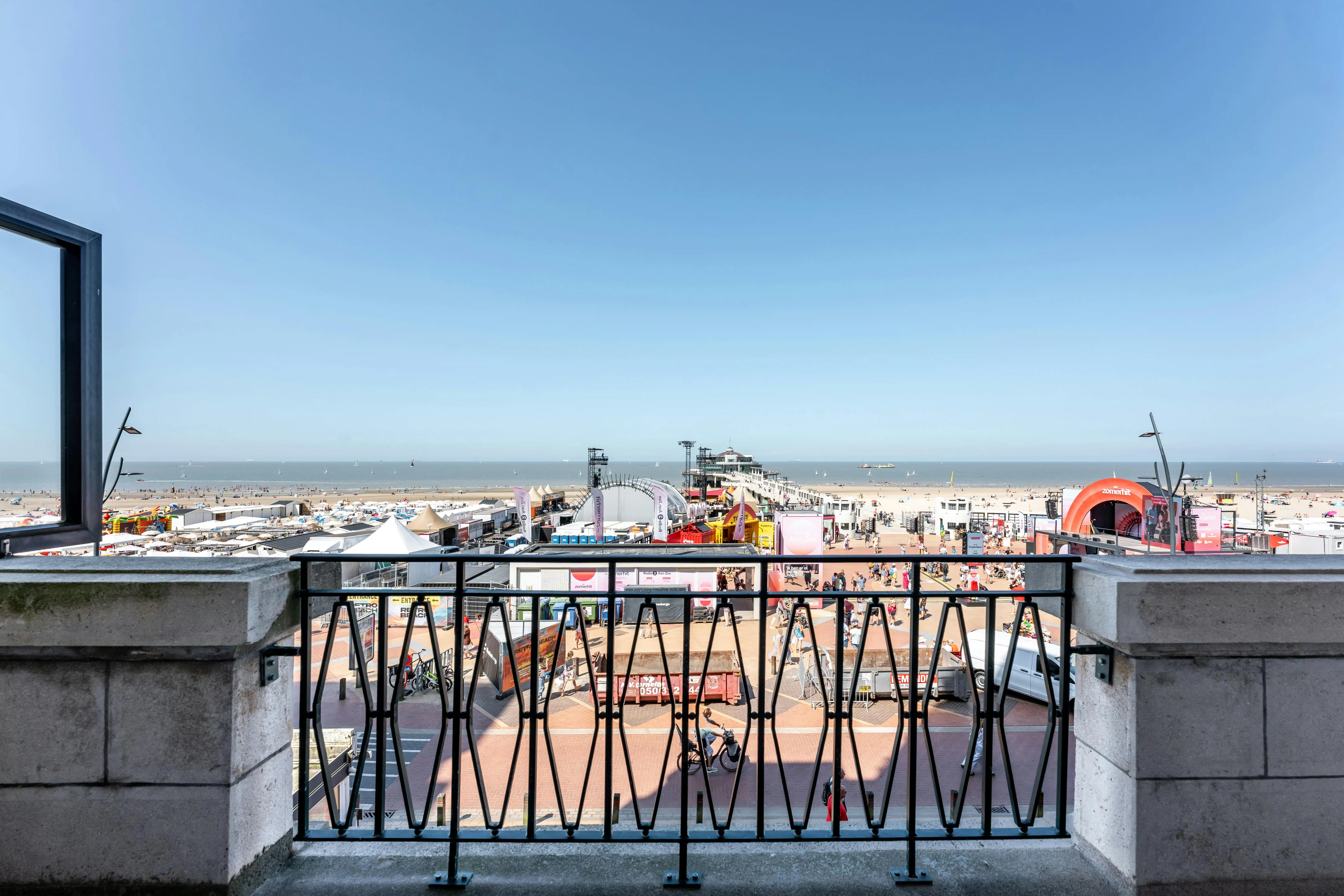 Uniek, historisch en ruim appartement te koop op de zeedijk  foto 3