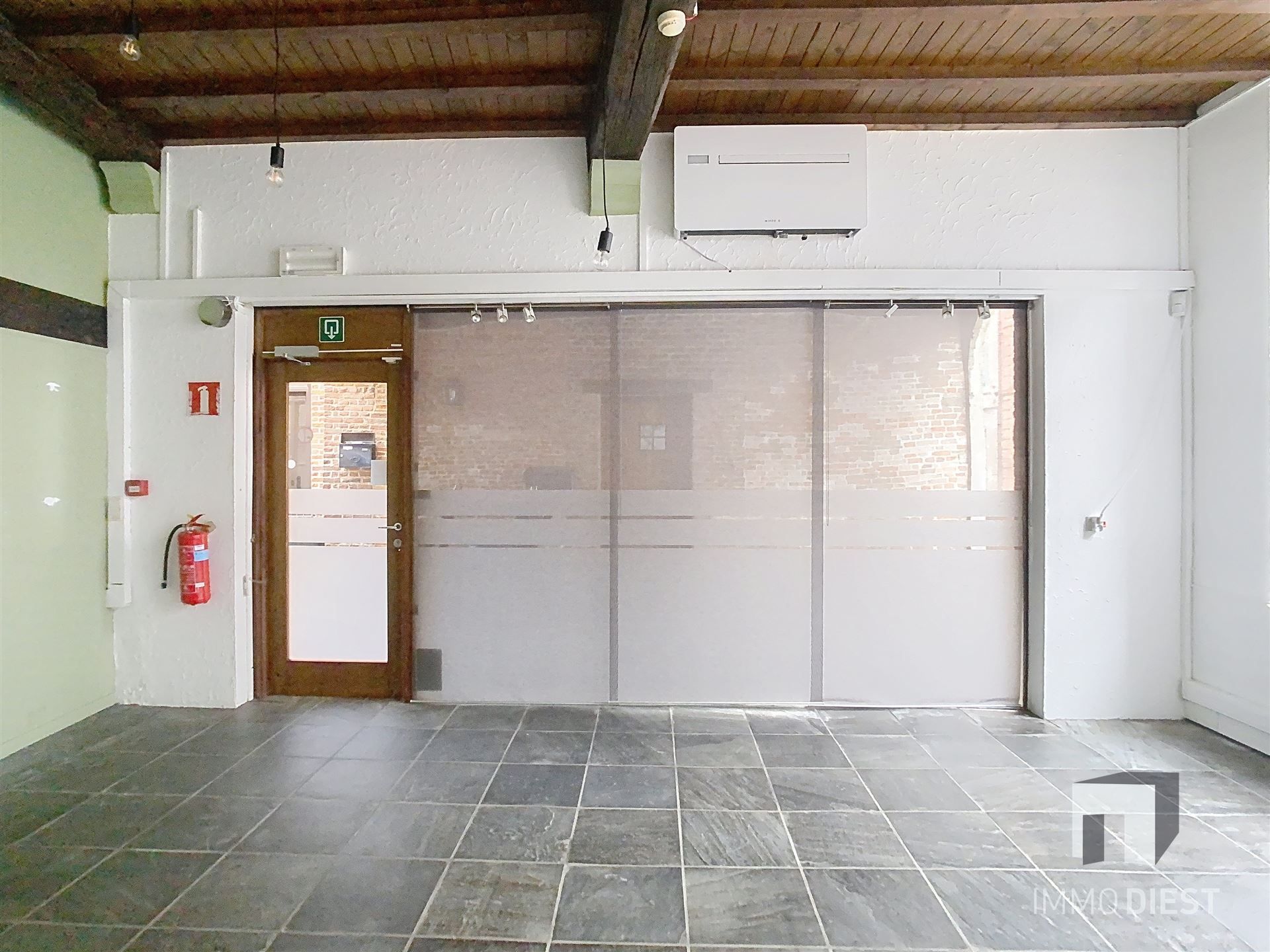 Handel of bureel in centrum Diest?  foto 22