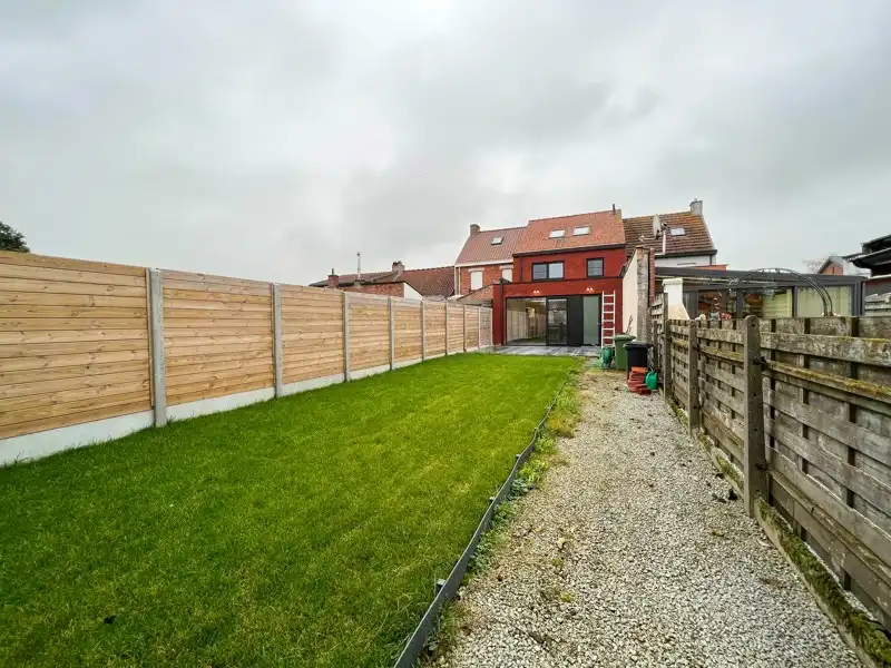 Gerenoveerde woning te huur met 4 slaapkamers te Vlamertinge! foto 7