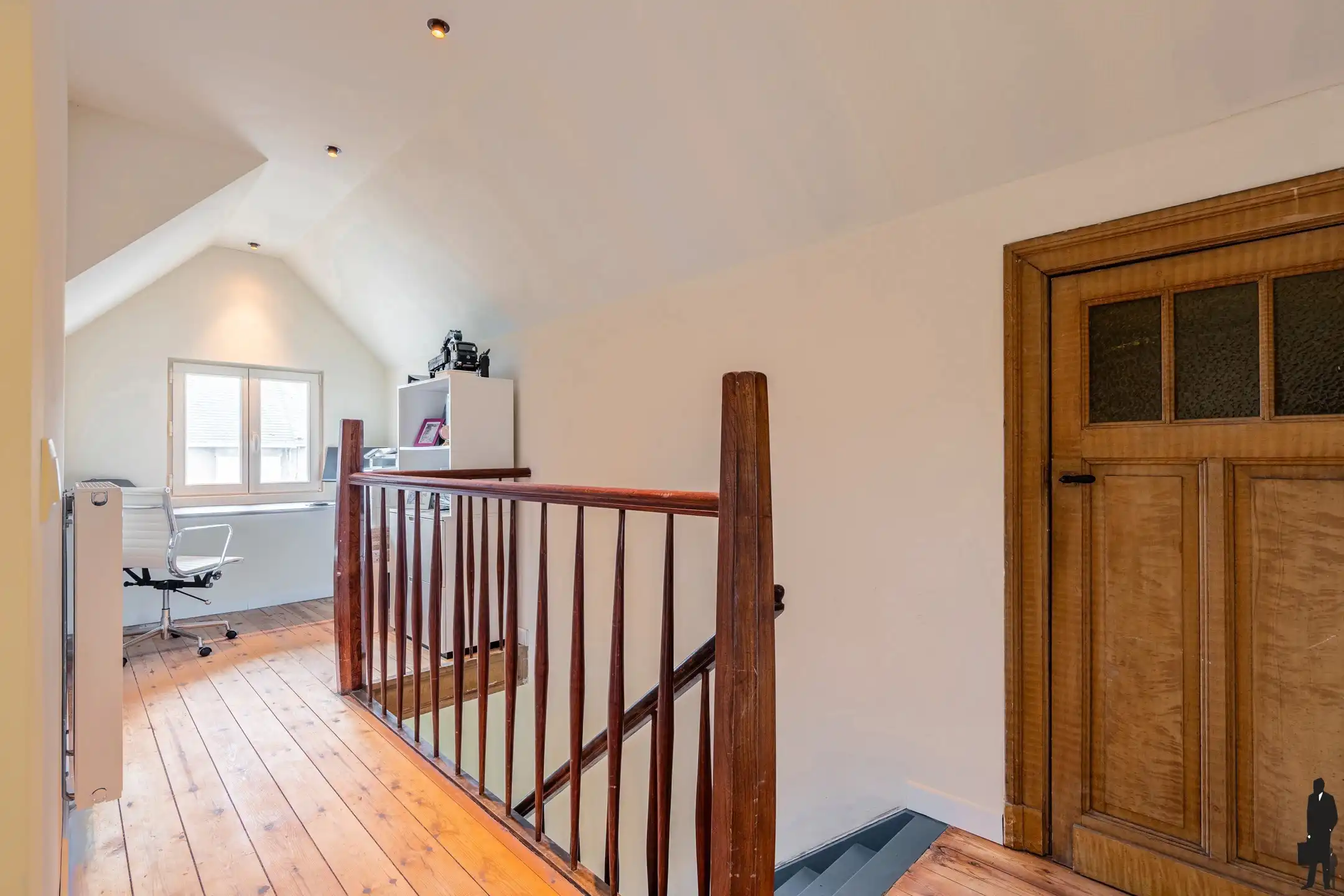 Authentiek gerenoveerd vrijstaand herenhuis te Zoersel! foto 18