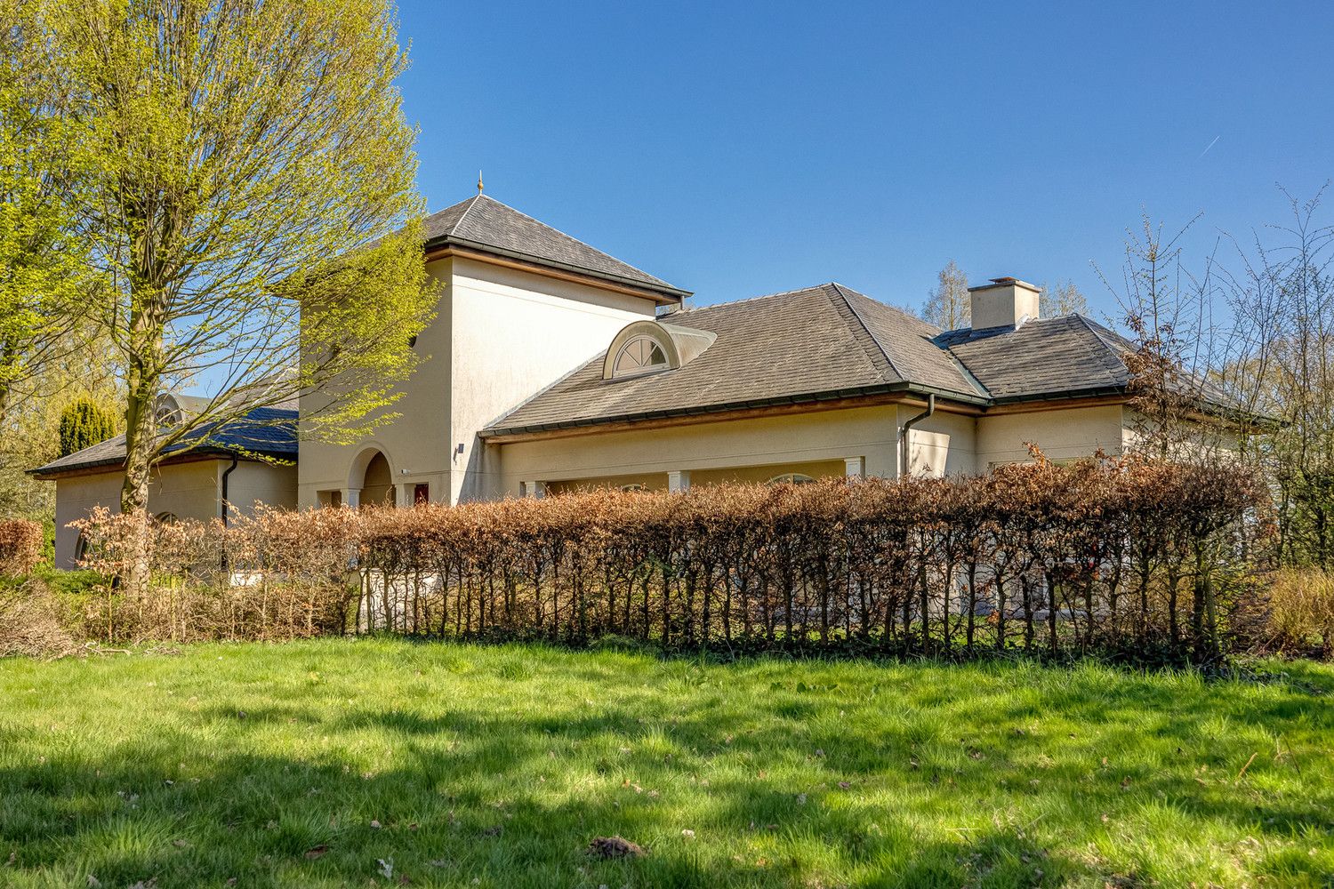 Villa op een uniek perceel van 1 hectare met vijver en zwembad foto 29