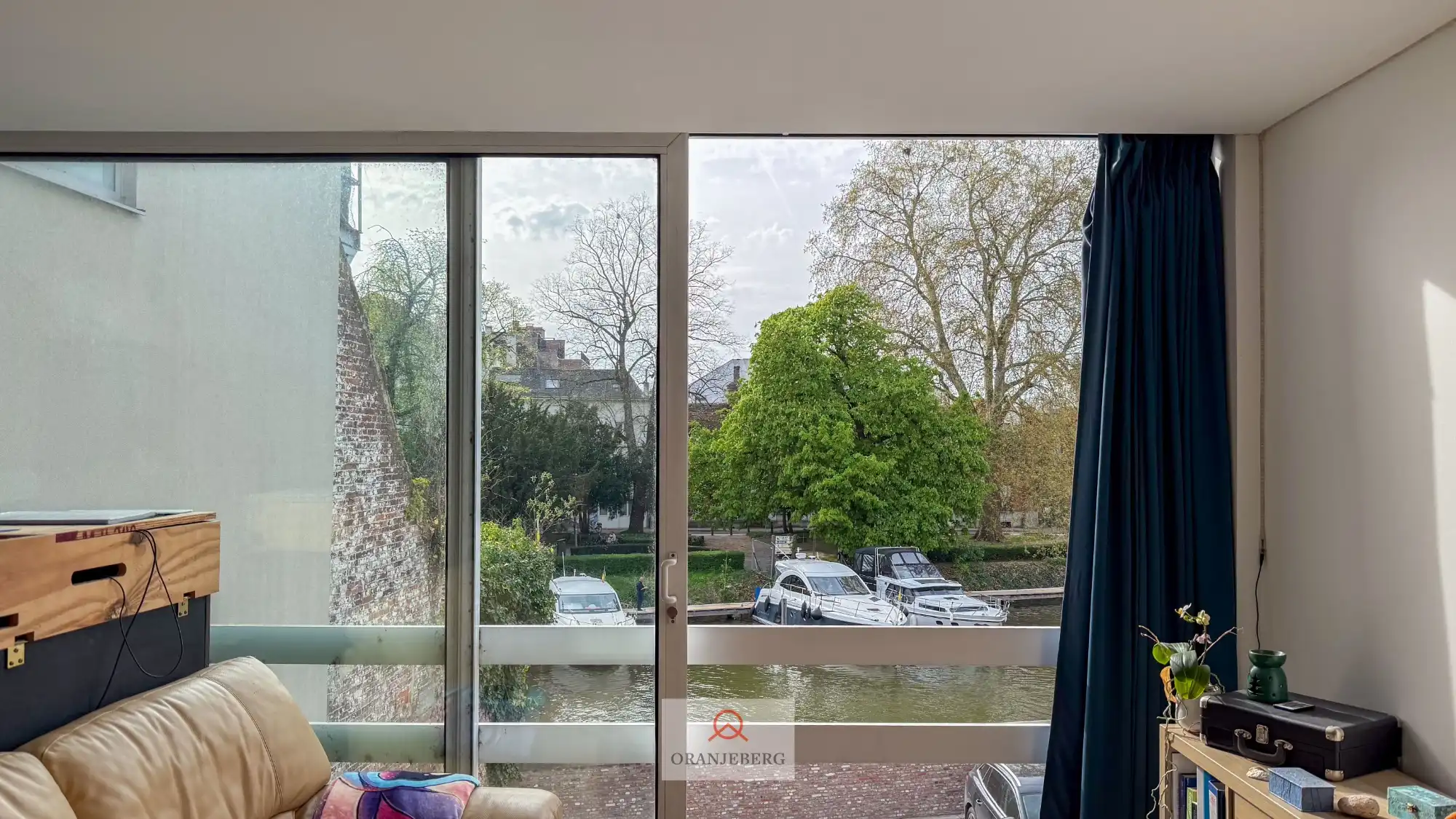 Studio op topligging aan het water Gent-centrum. foto 2