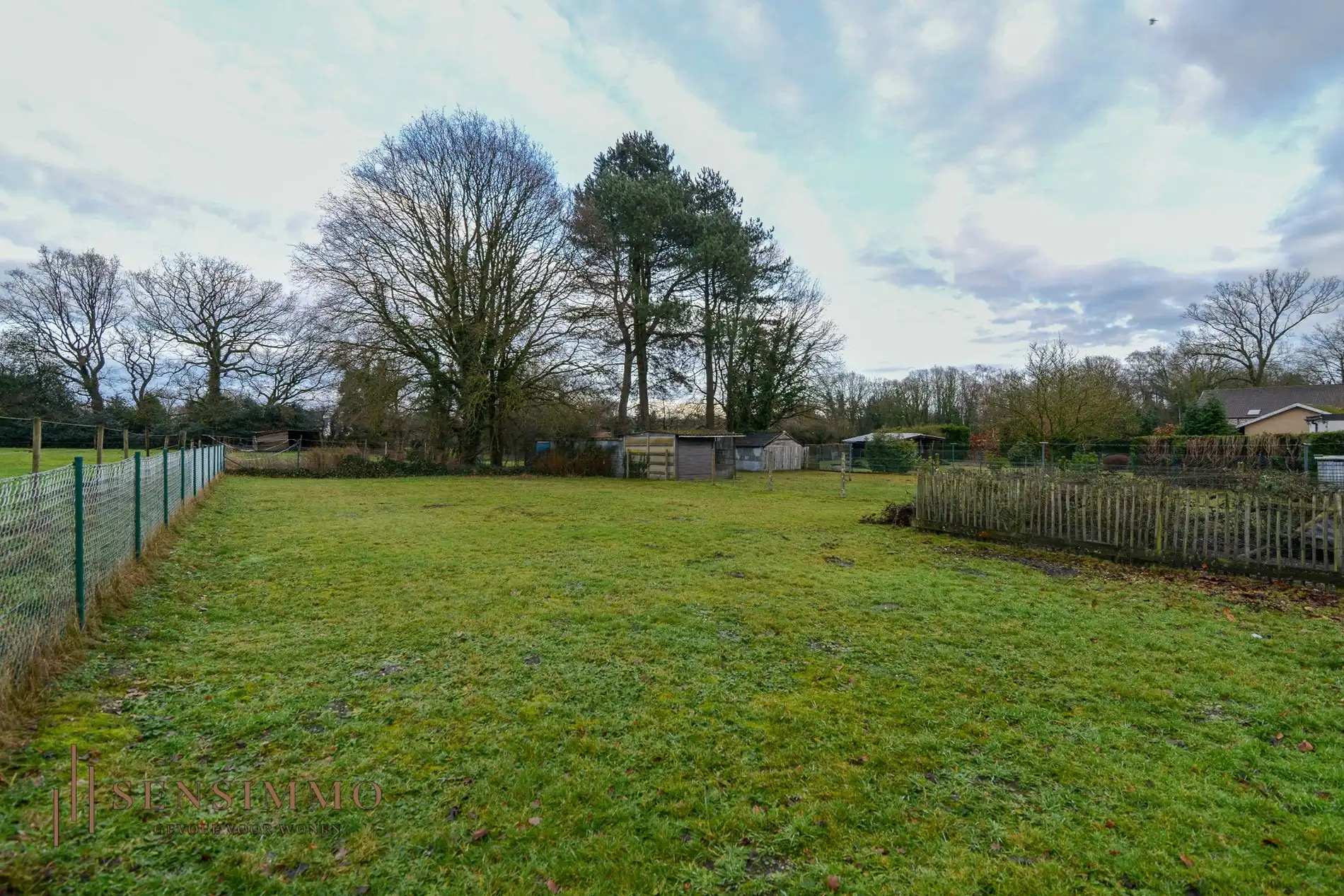 Open bebouwing met 3 slaapkamers op ruim perceel van 13a foto 9