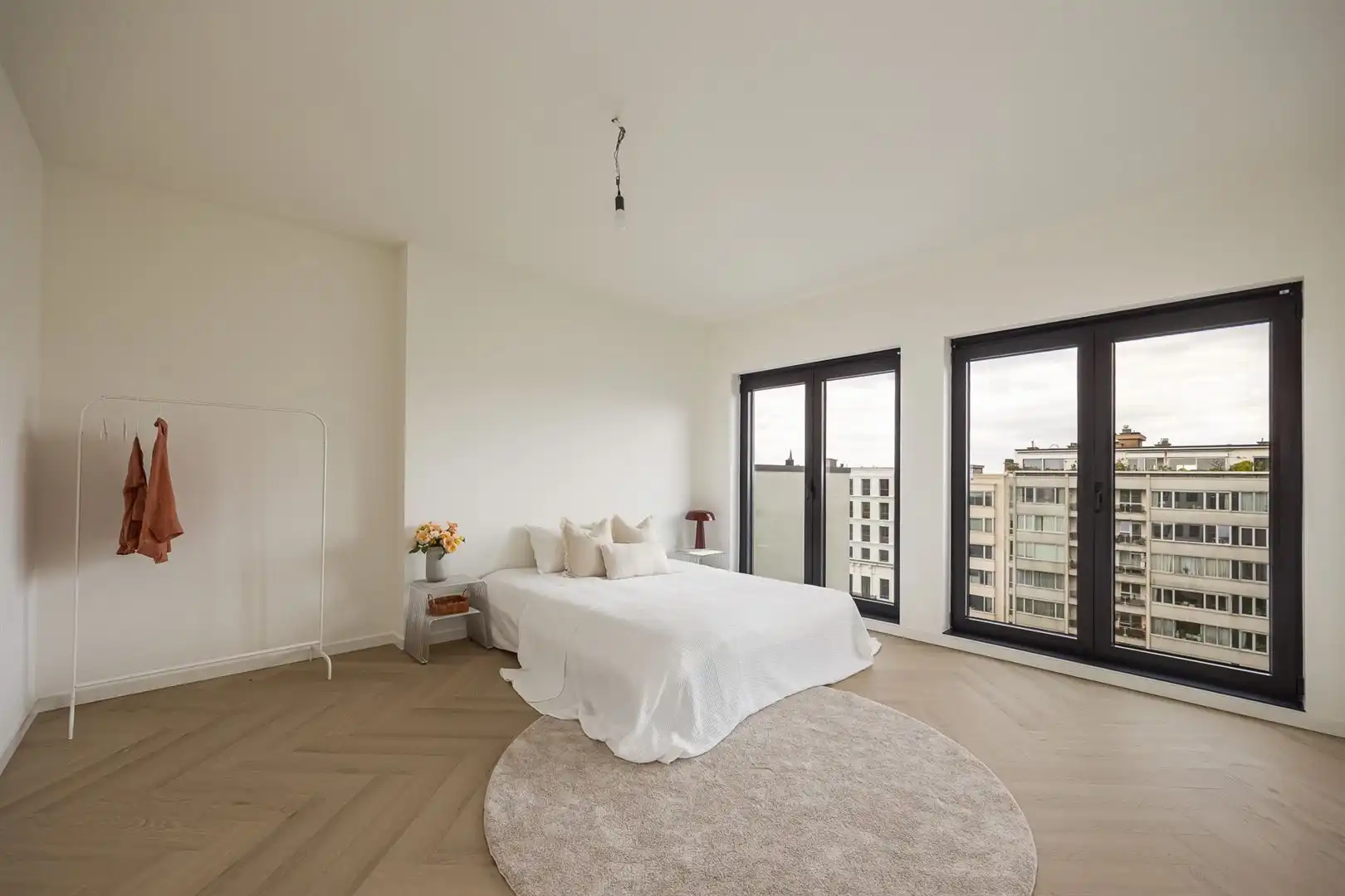 Volledige nieuw duplexappartement bovenop Art-Deco-gebouw foto 17