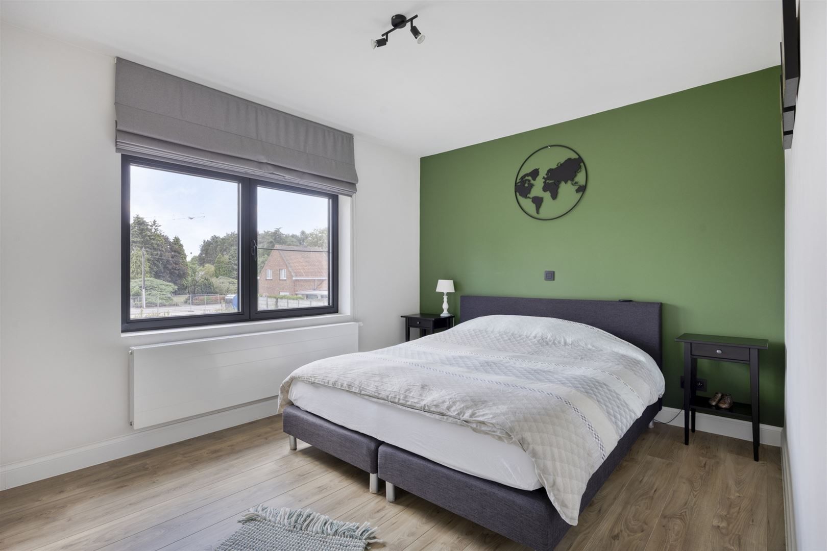 TE KOOP: Prachtig gerenoveerde woning met tuin in Koersel! foto 13