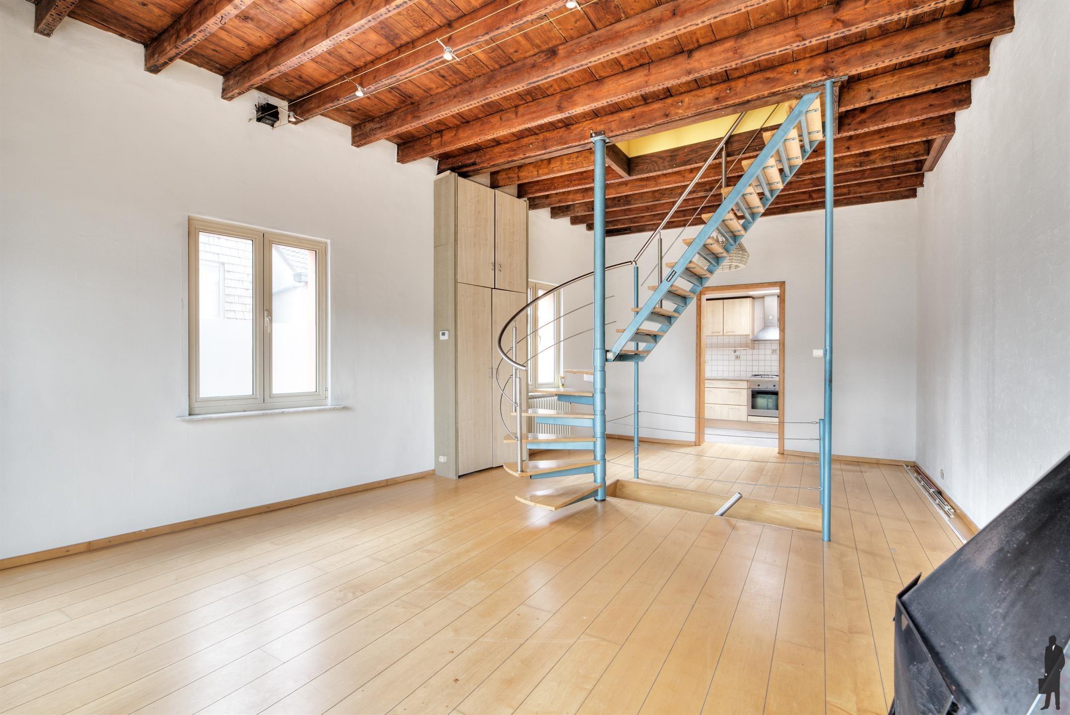 Te renoveren woning, ideaal als opbrengsteigendom. foto 4
