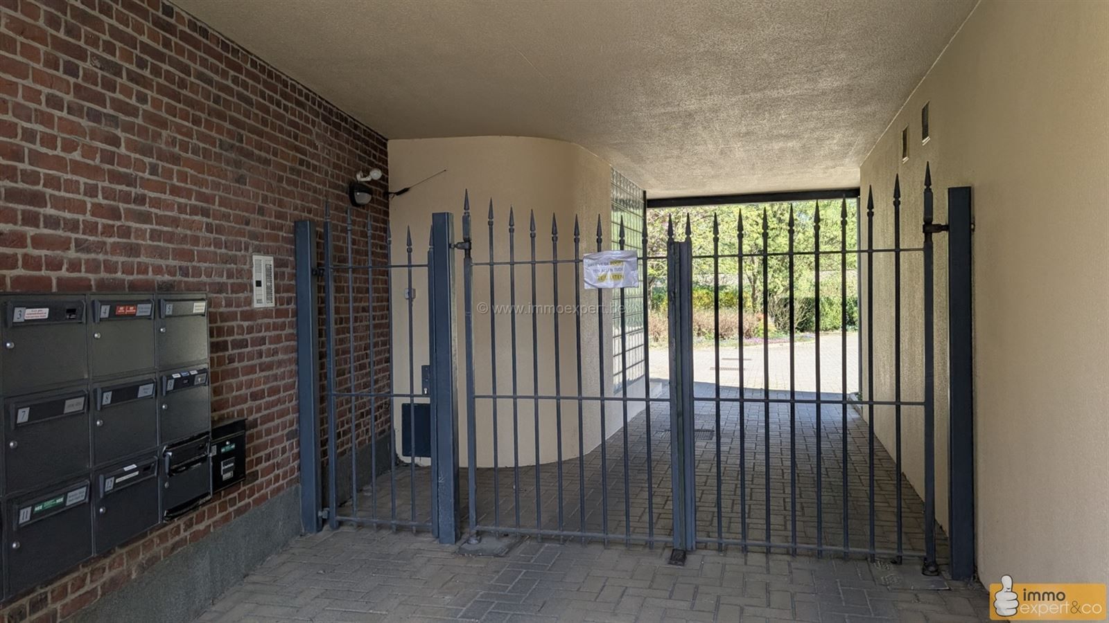 TERNAT: Appartement met 2 slpks en staanplaats foto 2