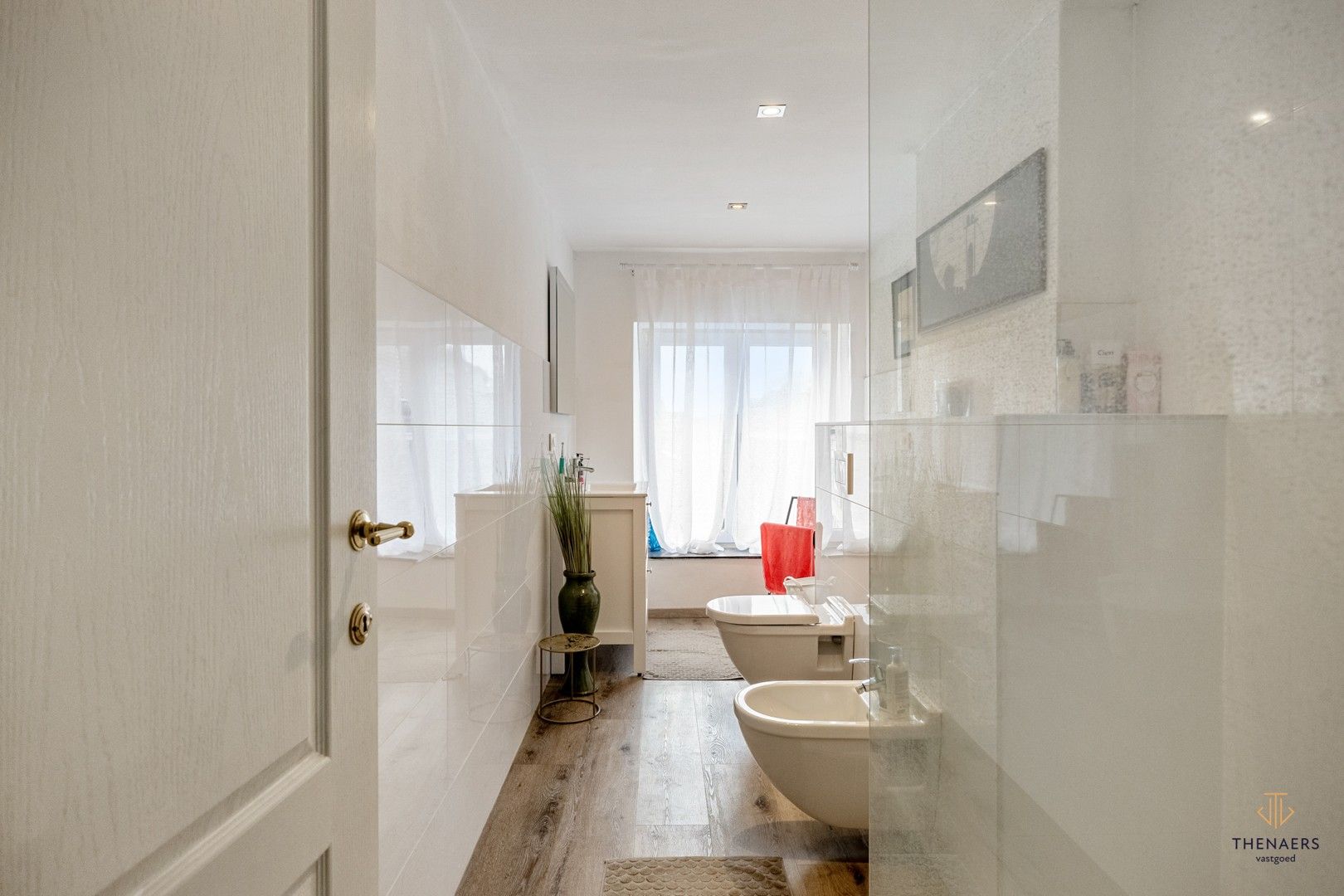 Statige herenwoning op toplocatie in hartje Sint-Truiden. foto 36