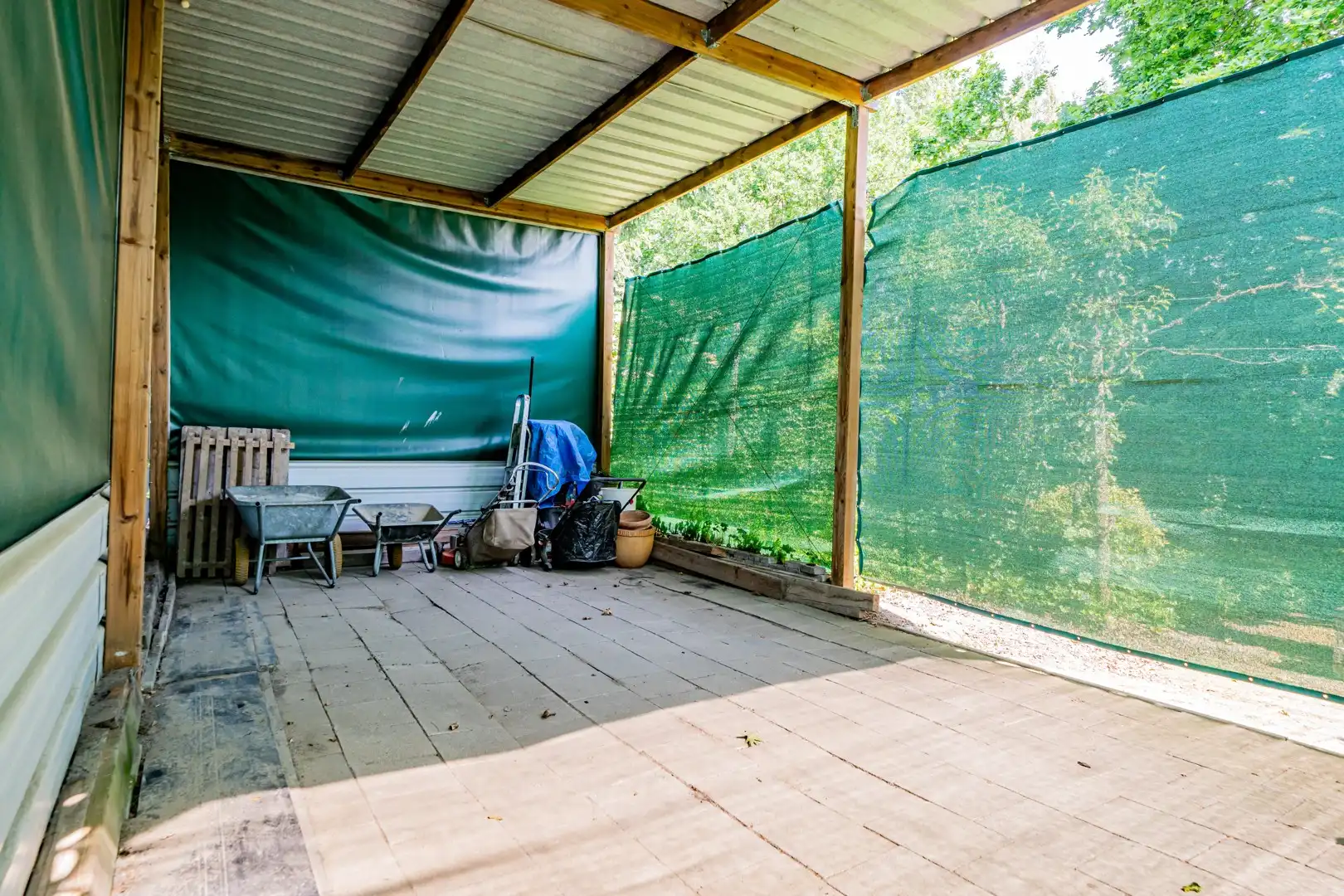 Charmante en bijzonder ruime woning met prachtige tuin en 3 slaapkamers foto 25